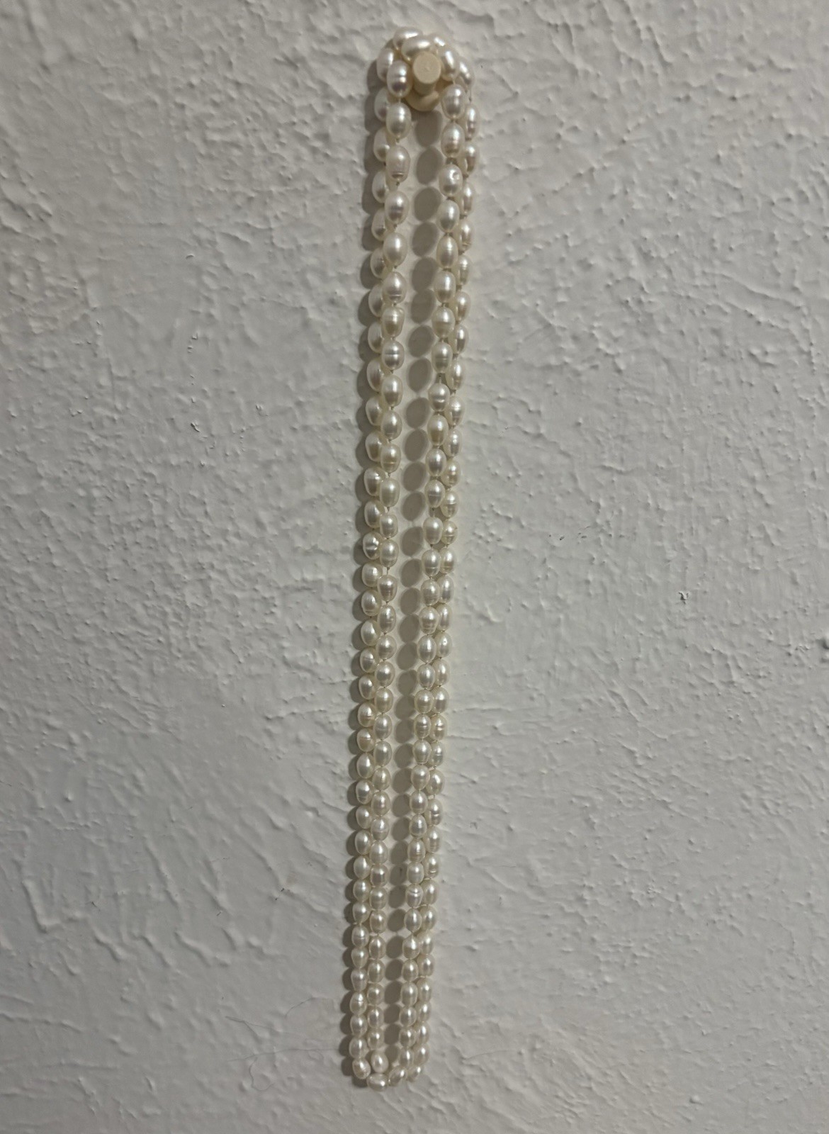 Vintage 27″ Hand-Knotted Genuine Freshwater Baroque Pearl Necklace Endless Rope