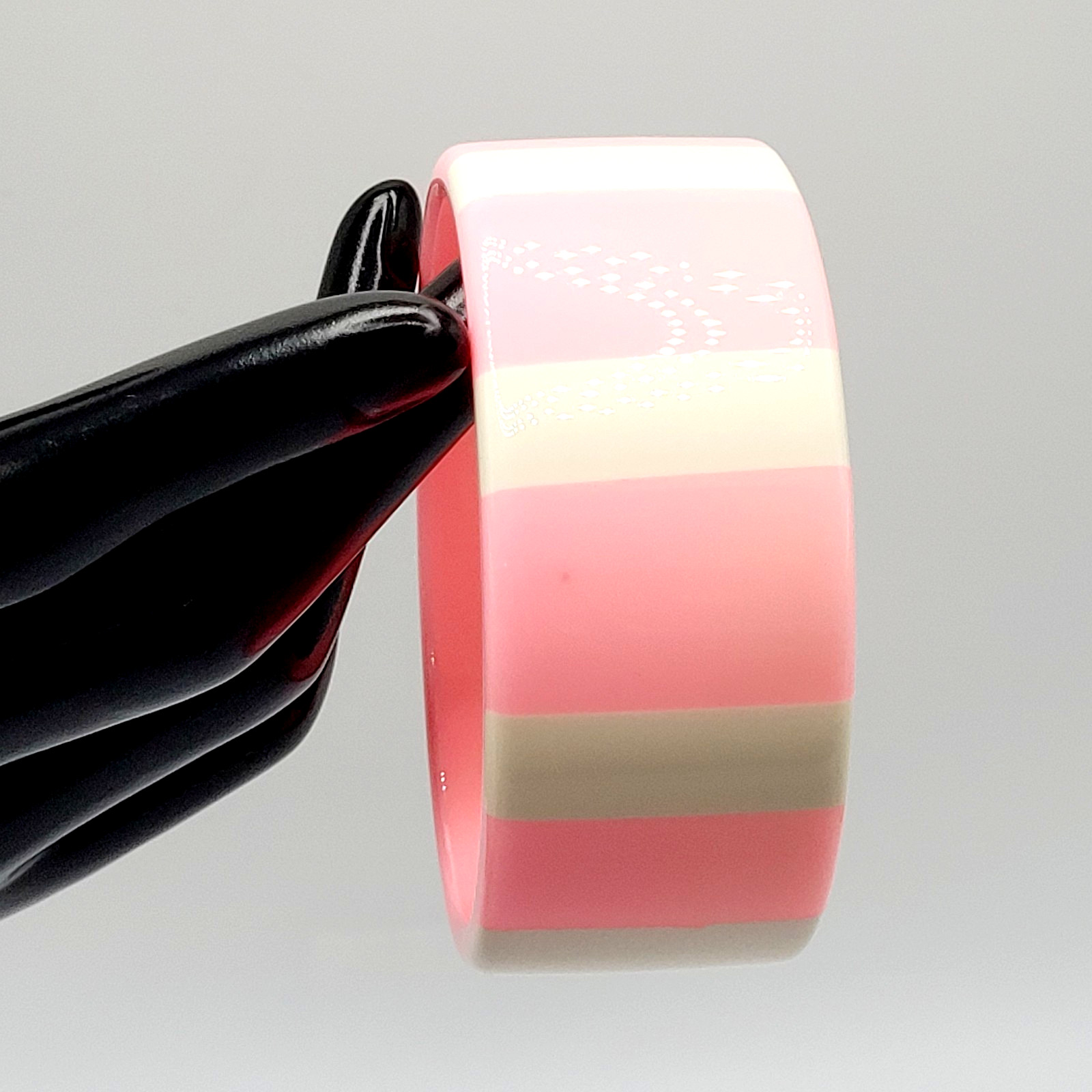 Bright Bubble Gum Cotton Candy Cream Stripe Chunky Acrylic Vtg Bangle Bracelet