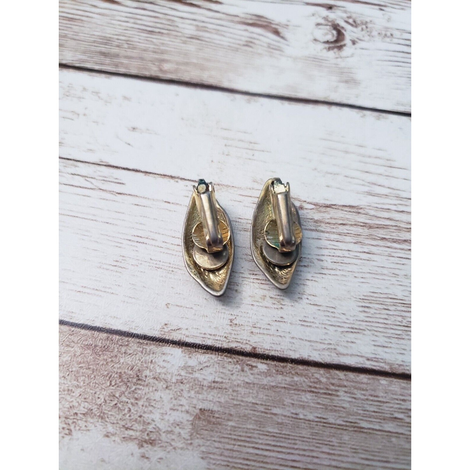 Vintage Clip On Earrings Unusual Blue Tones Slightly Under 1″