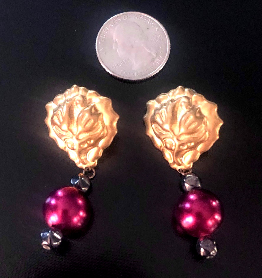 VTG Floral Medallion POST EARRINGS Embossed Gold Tone w Dangle Drop Maroon Bead