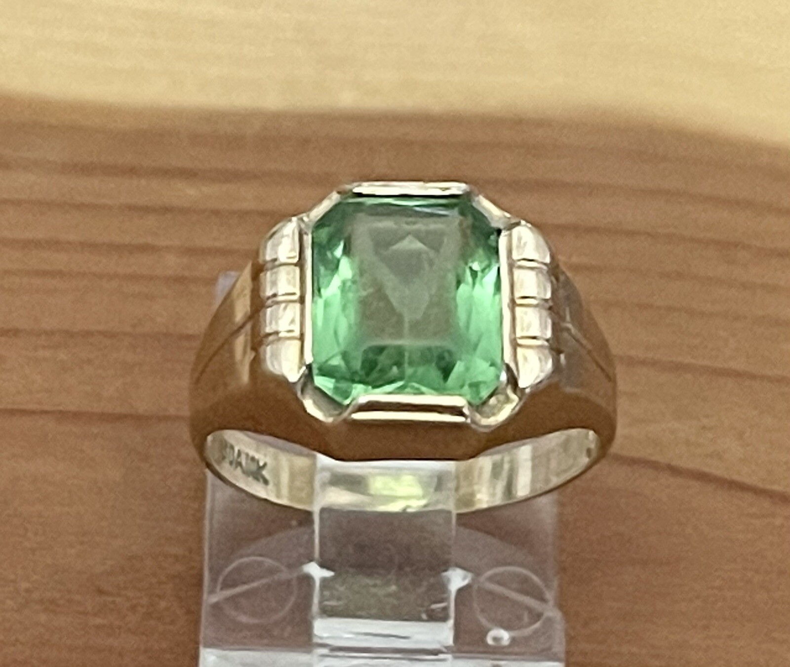 BDA 10k Yellow Gold Budlong Docherty & Armstrong Green Glass Signet Ring Sz 5.5