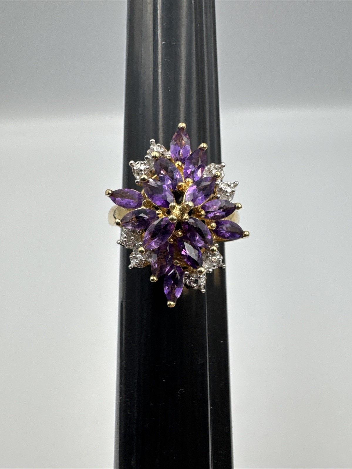 Vintage Sterling Silver Gold-toned w/ Purple and White Stones Sz 7 (4.7g)