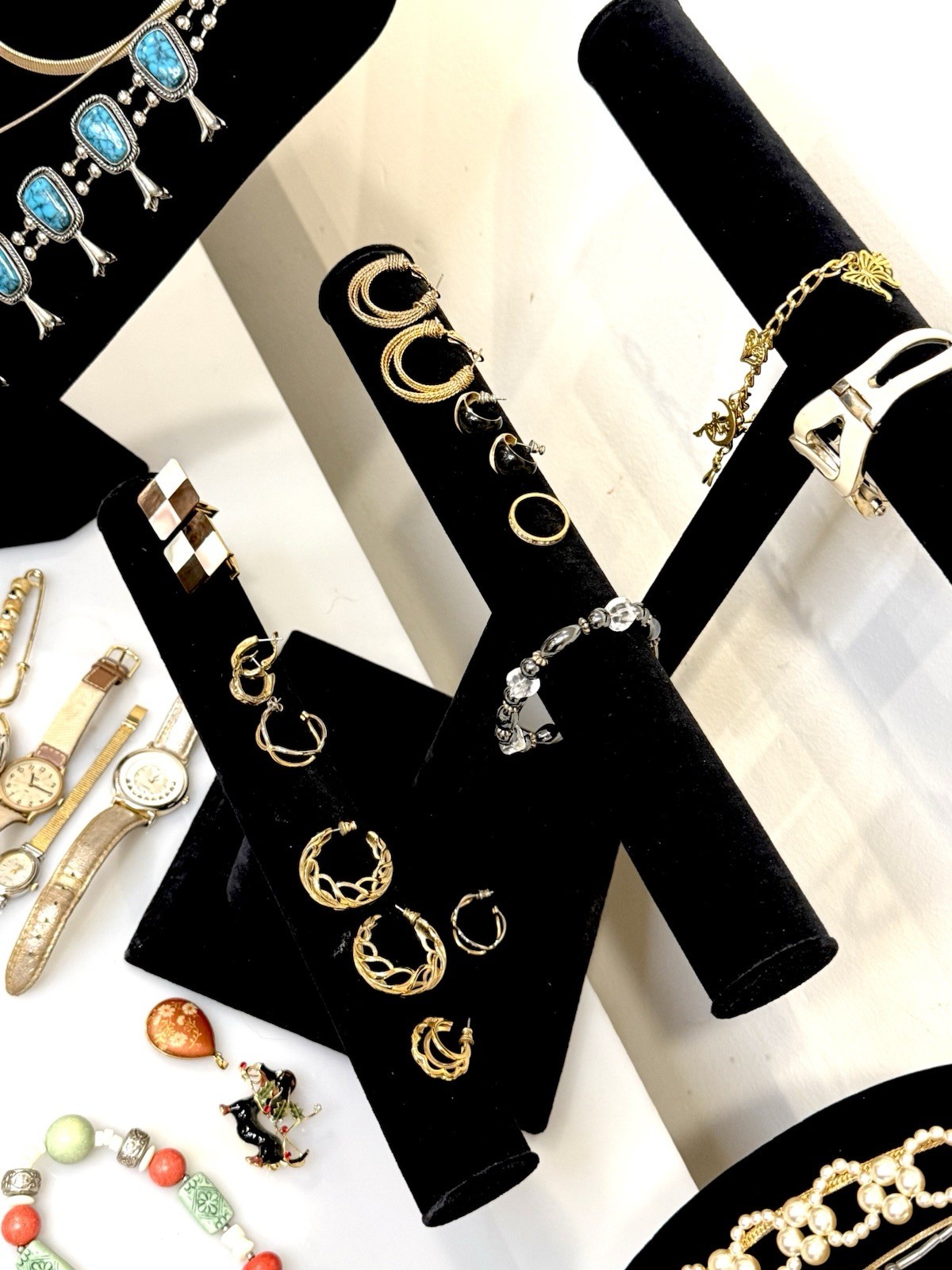 LARGE LOT Vtg Jewelry Brooch Bracelet Ring Earrings Necklace Pendant Cufflinks