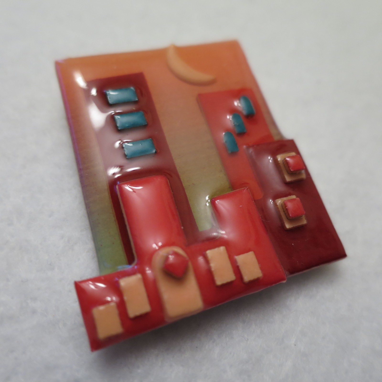 Lot of 2 Lucinda House Pins City Buildings Pink Blue Brown Moon Cloud Sunset VTG