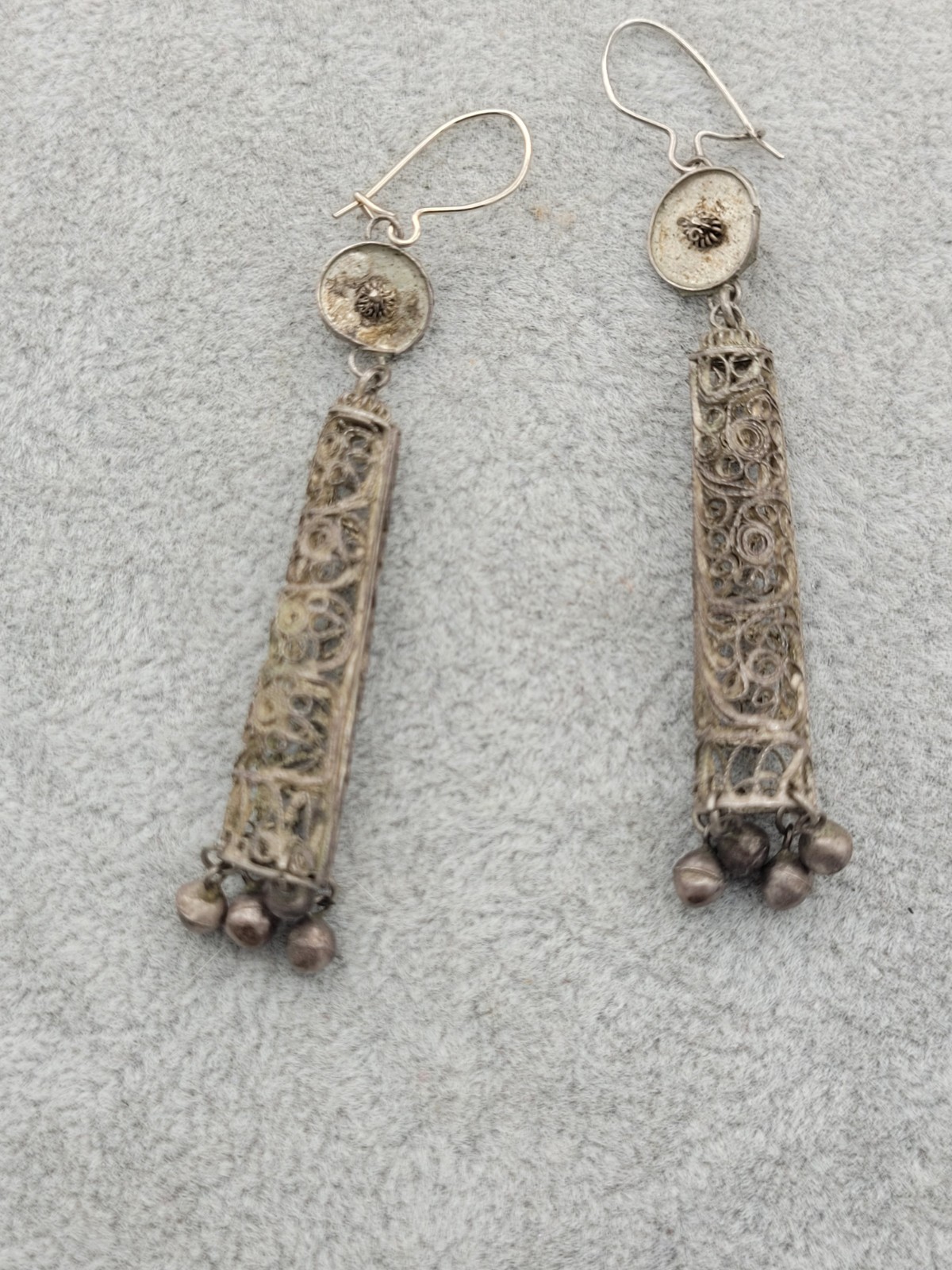 Vintage Silver Filigree 2 1/2″ Long Dangle Drop Earrings Very Light Weight