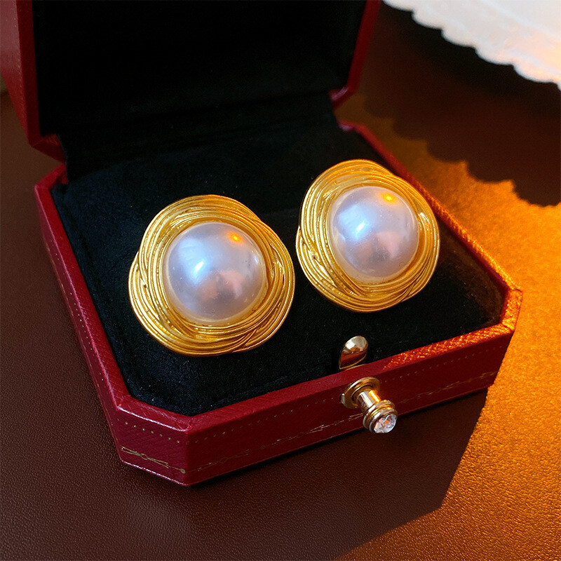 Vintage to Mod Estate Costume Women Jewelry Boho Style Dangle Drop Earrings