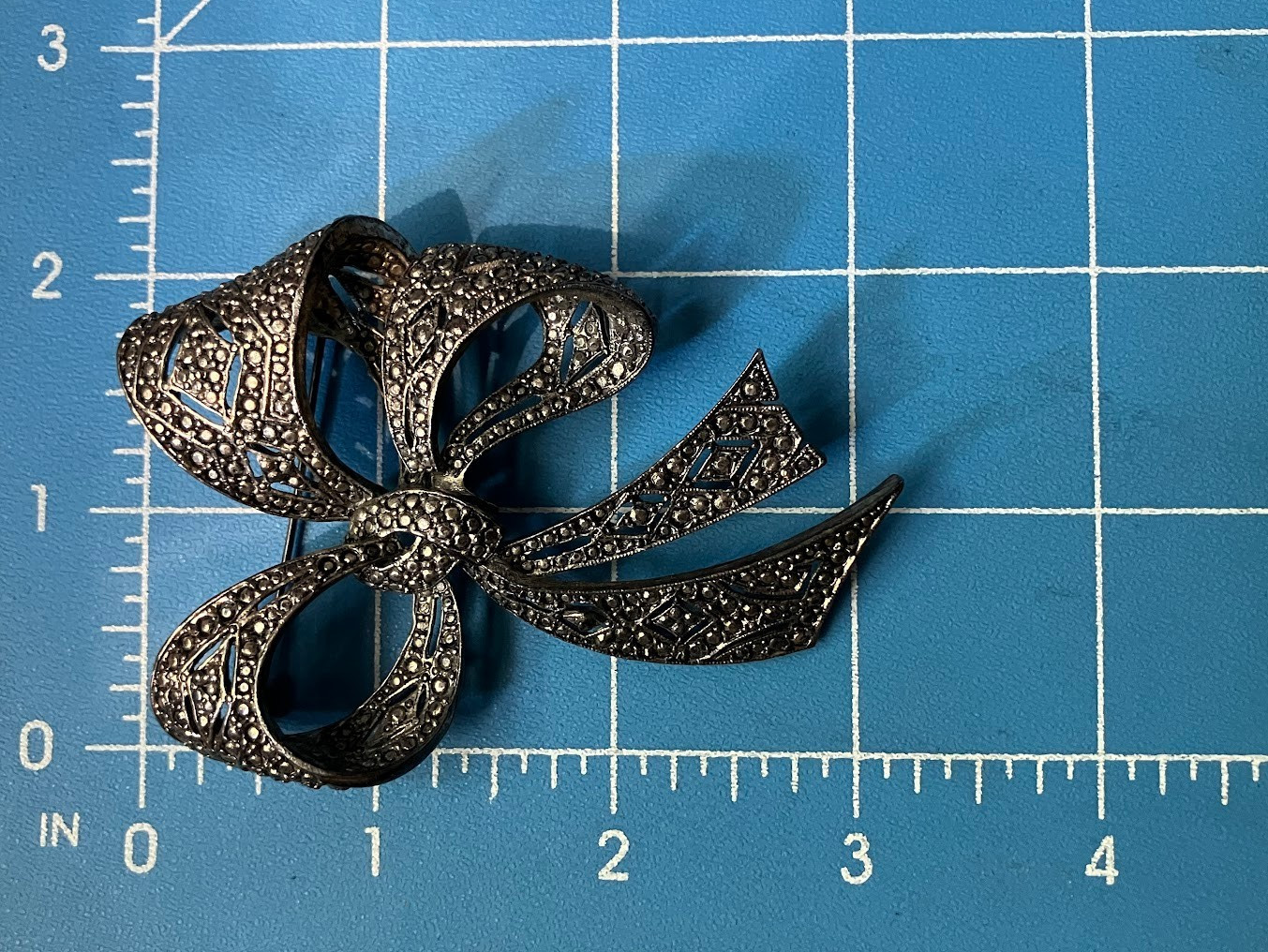 Vintage Metal Bow Brooch Faux Marcasite Style Knotted Ribbon Pin 3″