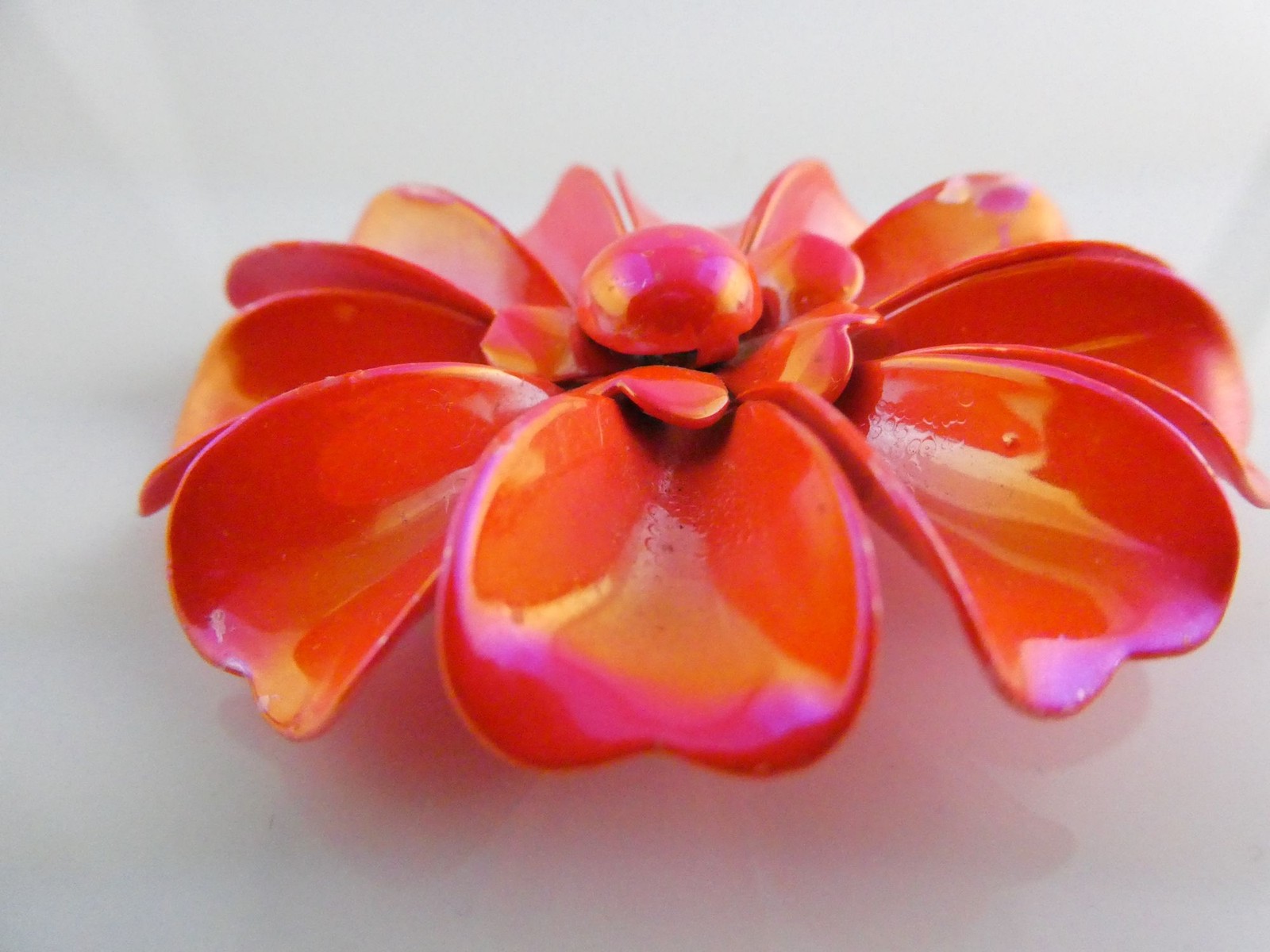 Vintage Unsigned Iridescent Red Orange Enamel Flower Brooch Pin 17g 61mm Diam