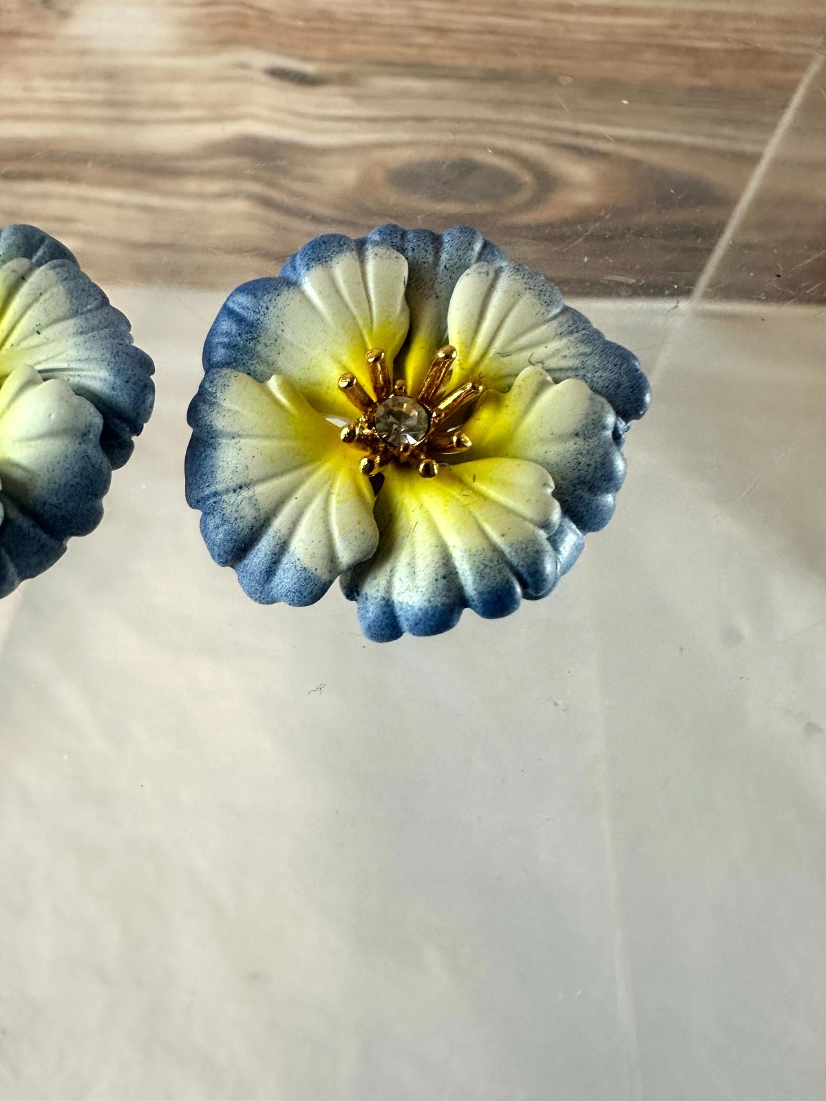 Joan Rivers Periwinkle Pansy Flower Brooches Blue & White Enamel Petals Pair
