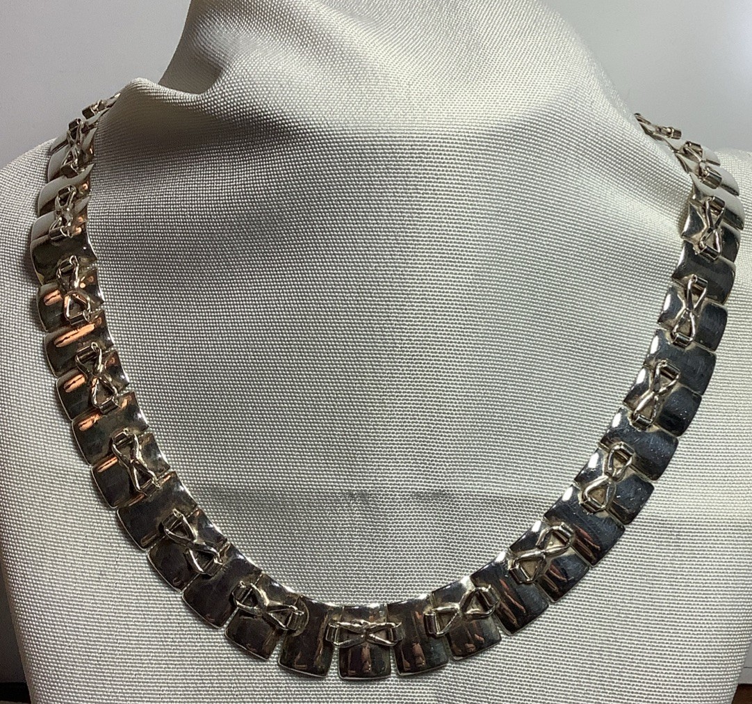 MT980 Stunning Vintage Mexican Sterling Silver Choker Necklace 42 Grams