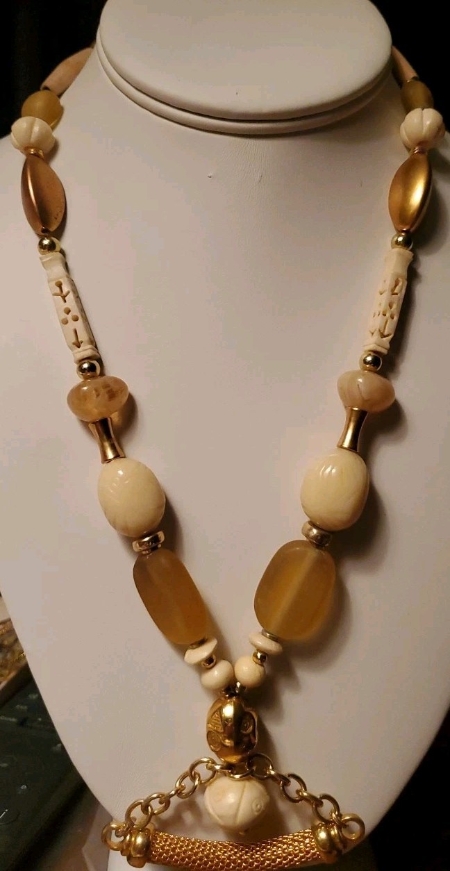 Vintage Tribal Necklace Carved Beads Gemstones Ethnic Boho Statement 20″ 07