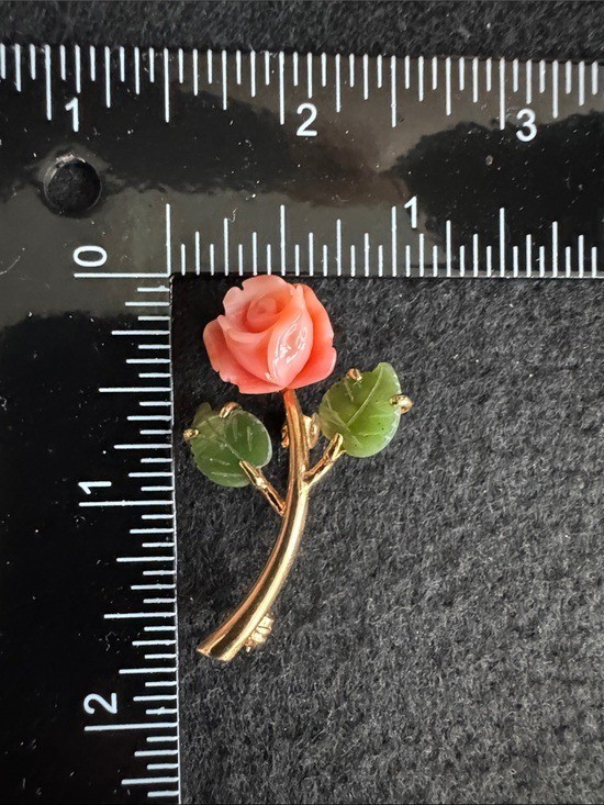 VTG Swoboda Style Carved Salmon Coral & Jade Rose Brooch Pin Mid-Century