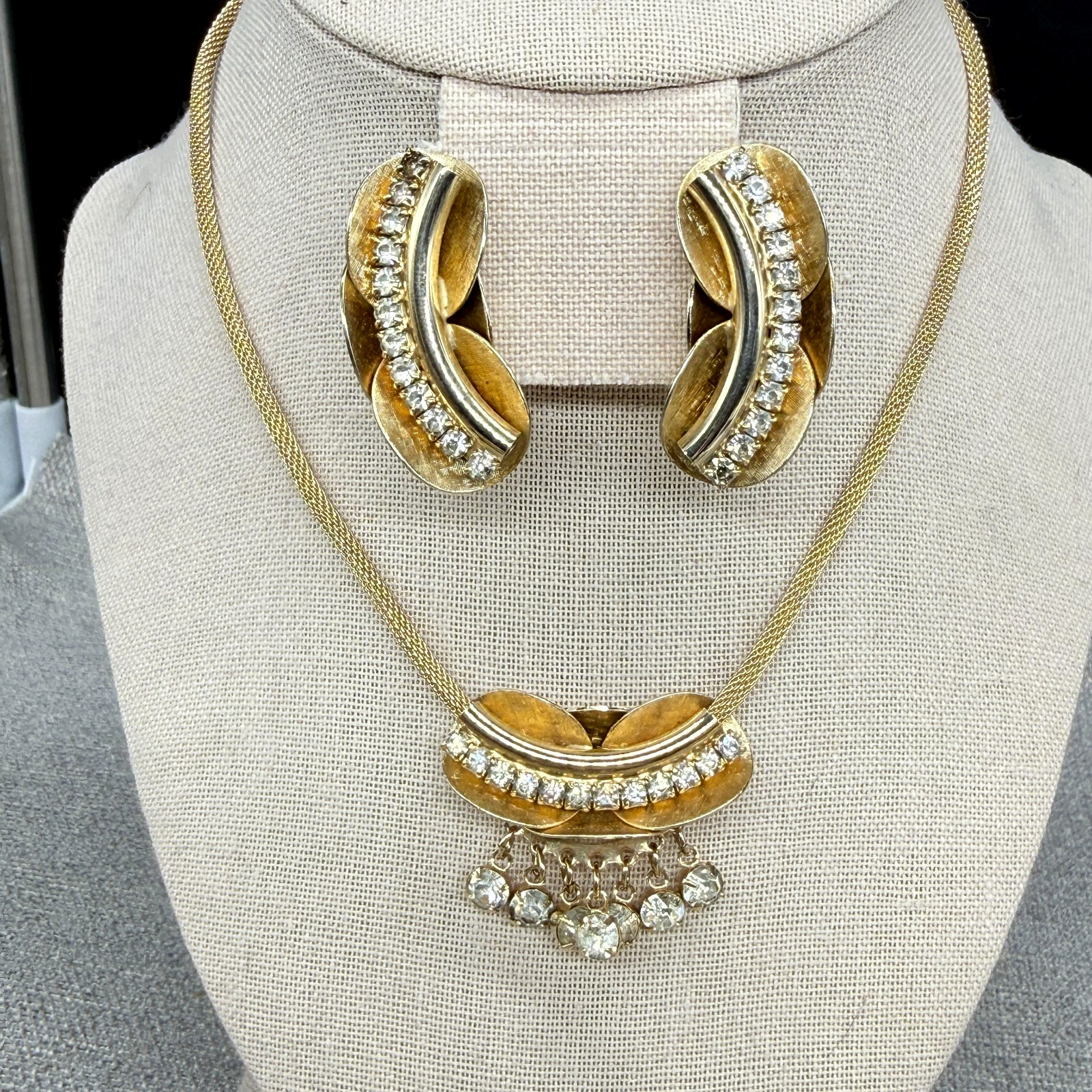 Vintage Necklace and Earring Set Gold Tone Clear Rhinestone Dangles Mesh Chain