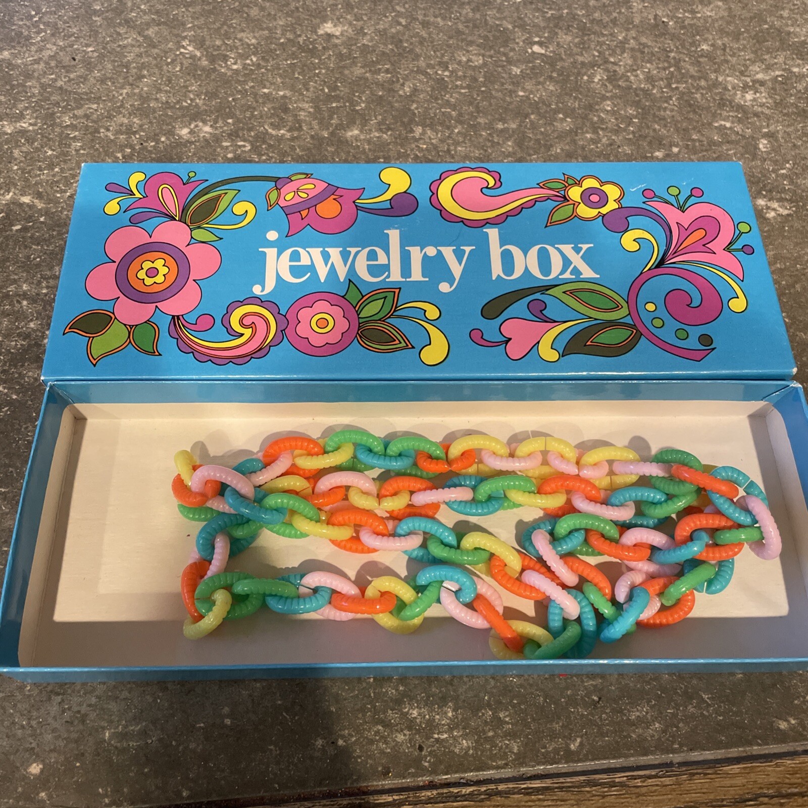 Vintage 1971 Milton Bradley Love Links Jewelry Box Plastic