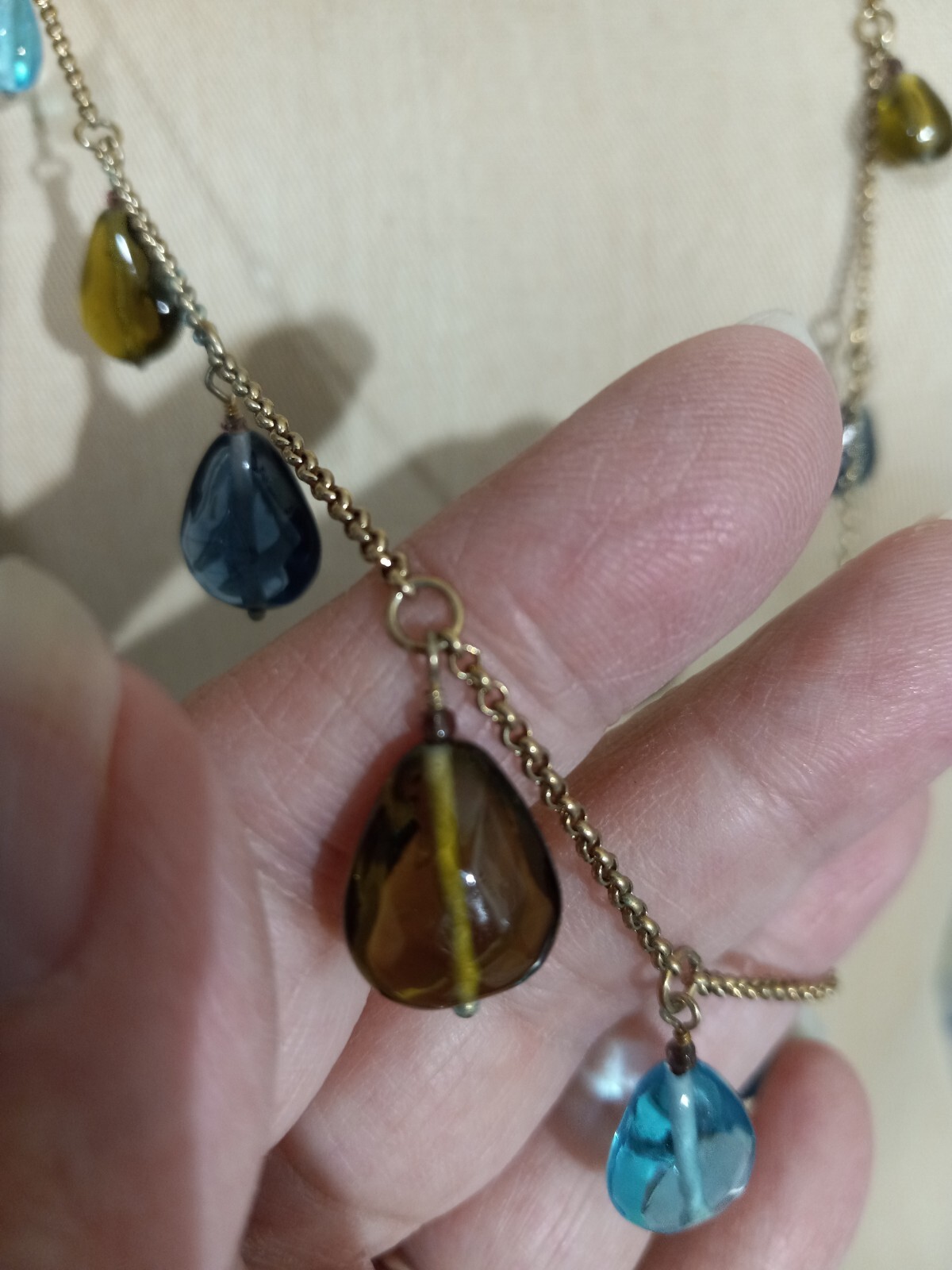 Vintage Glass Graduating Dangle Teardrops Necklace Green Dark & light Blue 18″
