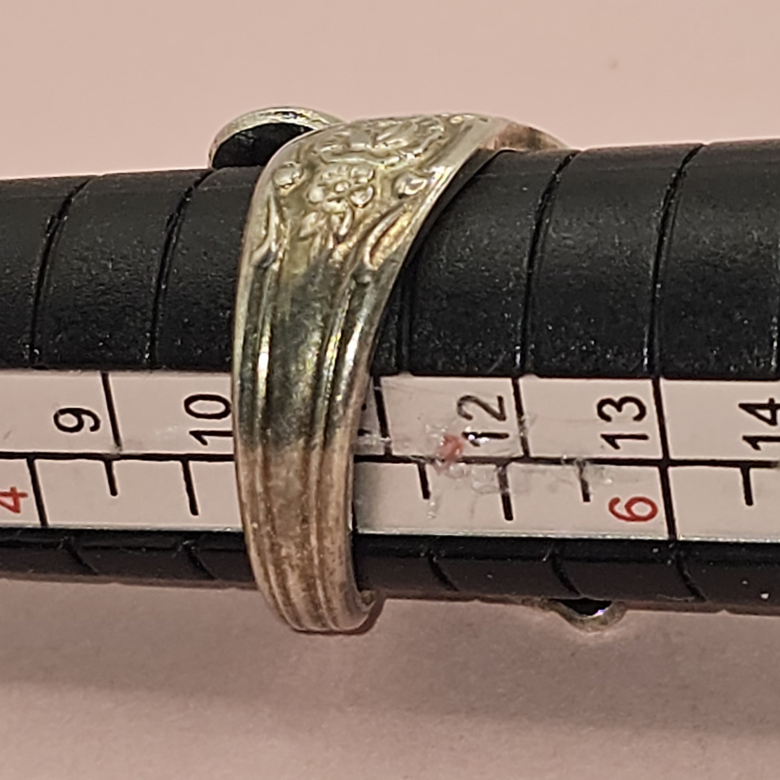 Vintage Silverplated WM.A. Rogers spoon ring, bypass style, SZ 5