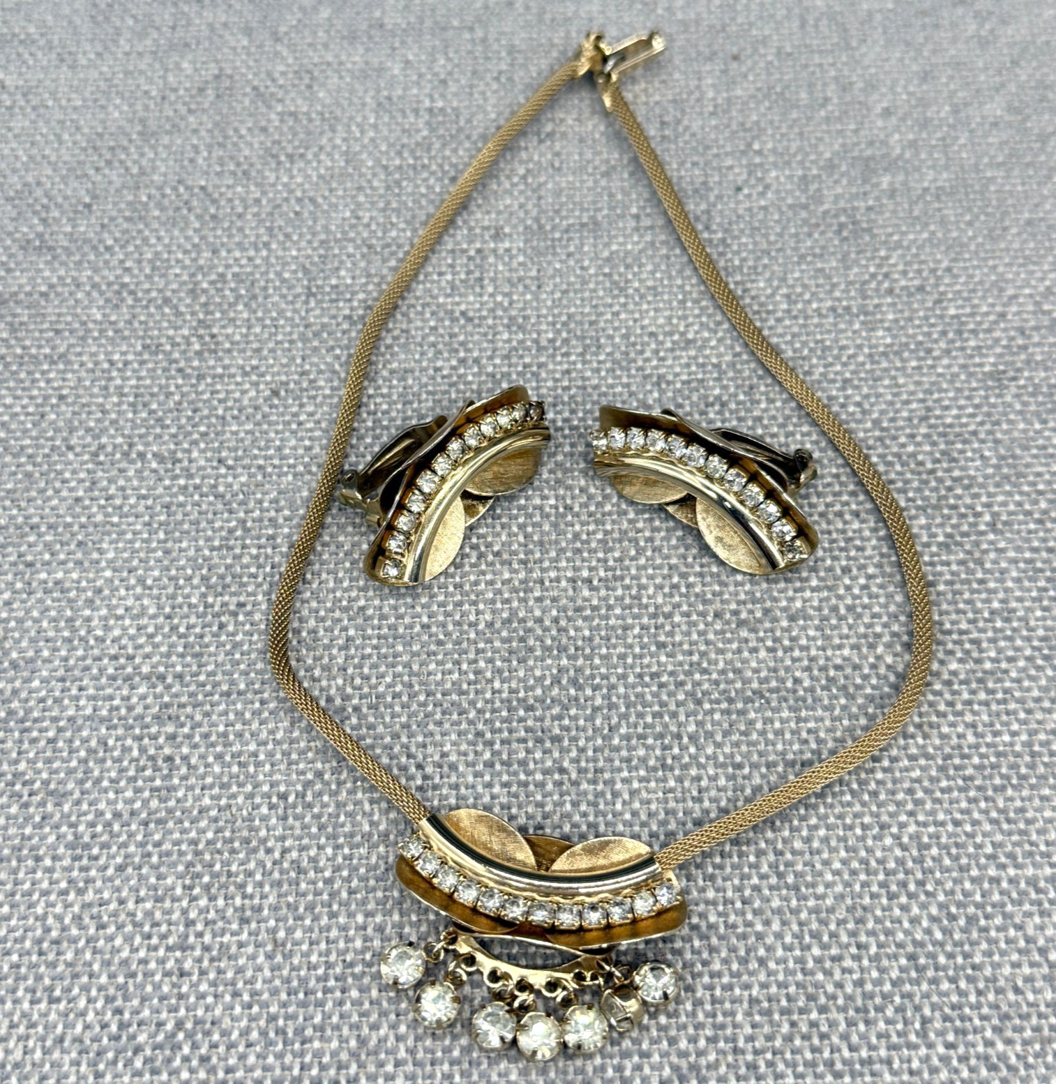 Vintage Necklace and Earring Set Gold Tone Clear Rhinestone Dangles Mesh Chain