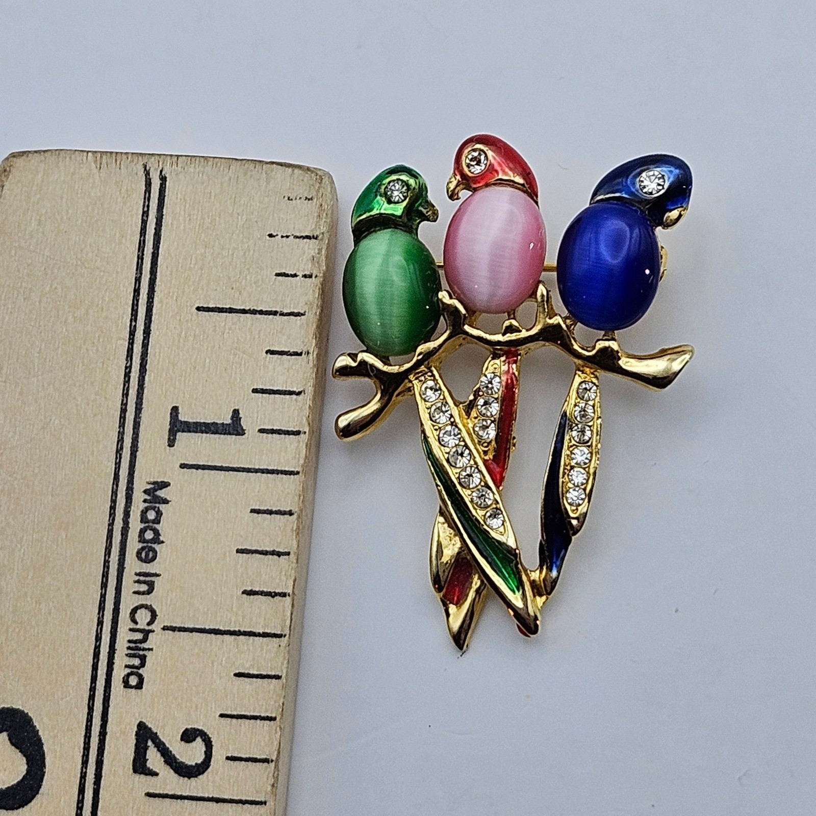 Parrot Jelly Belly Bird Brooch Rhinestone Cats Eye Cabochon Tropical Pin