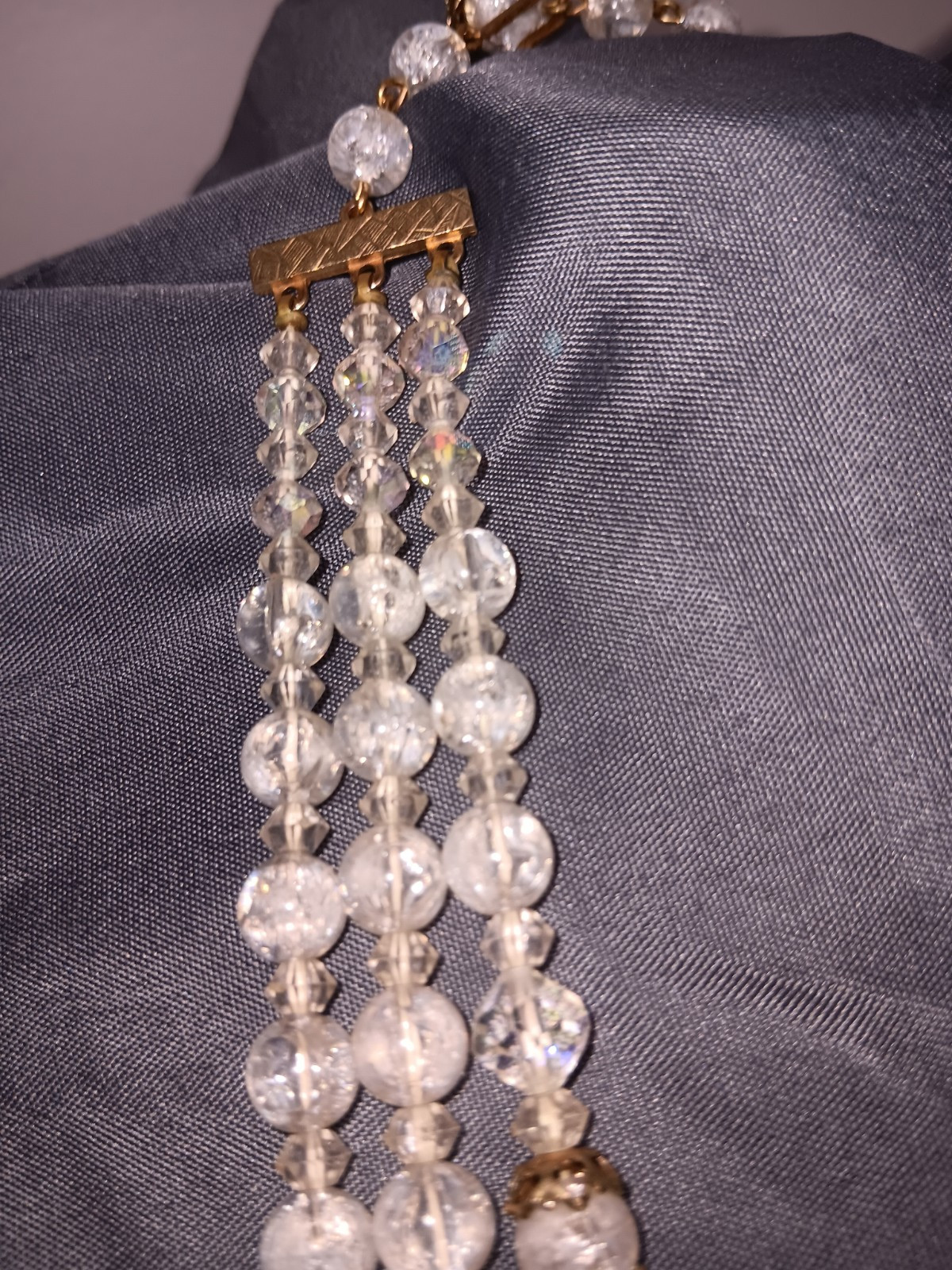 Beautiful Vintage Gold And Crystal Like Beaded Necklace 10 Inches Long