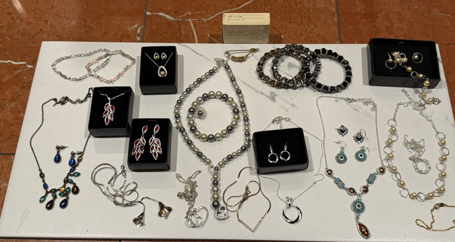 AVON SAQ NRT SHB NECKLACE EARRING BRACELET PEARL TURQUOISE RUBY HEART LOT NEW LN