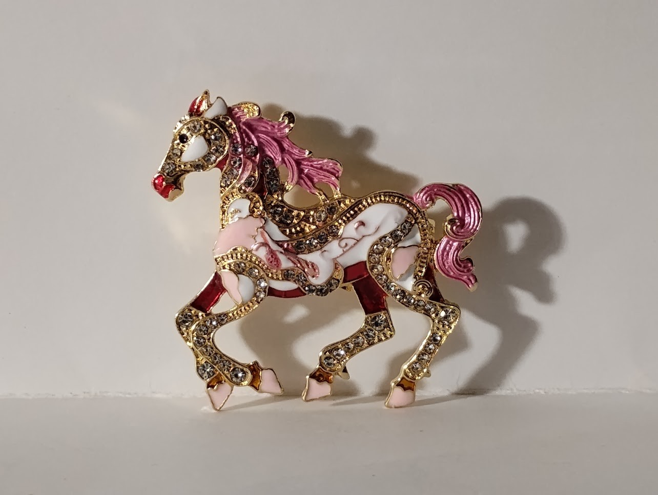 Rhinestone Brooch – Carousel Horse – Gold Tone & Pink – Straight Pin Closure