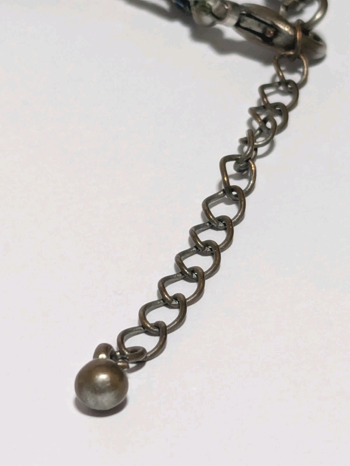 VTG Layered Glass Bead Necklace With Abalone/Acrylic Round Pendant 16″.