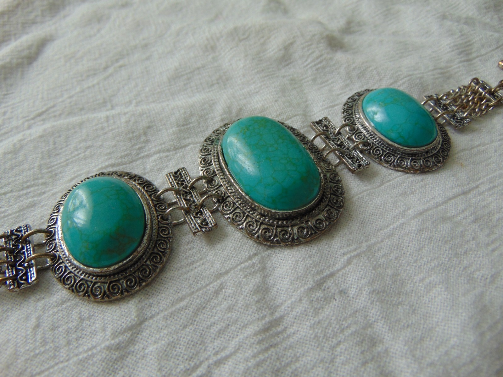 vintage silver blue oval stones toggle closure bracelet Southwest look