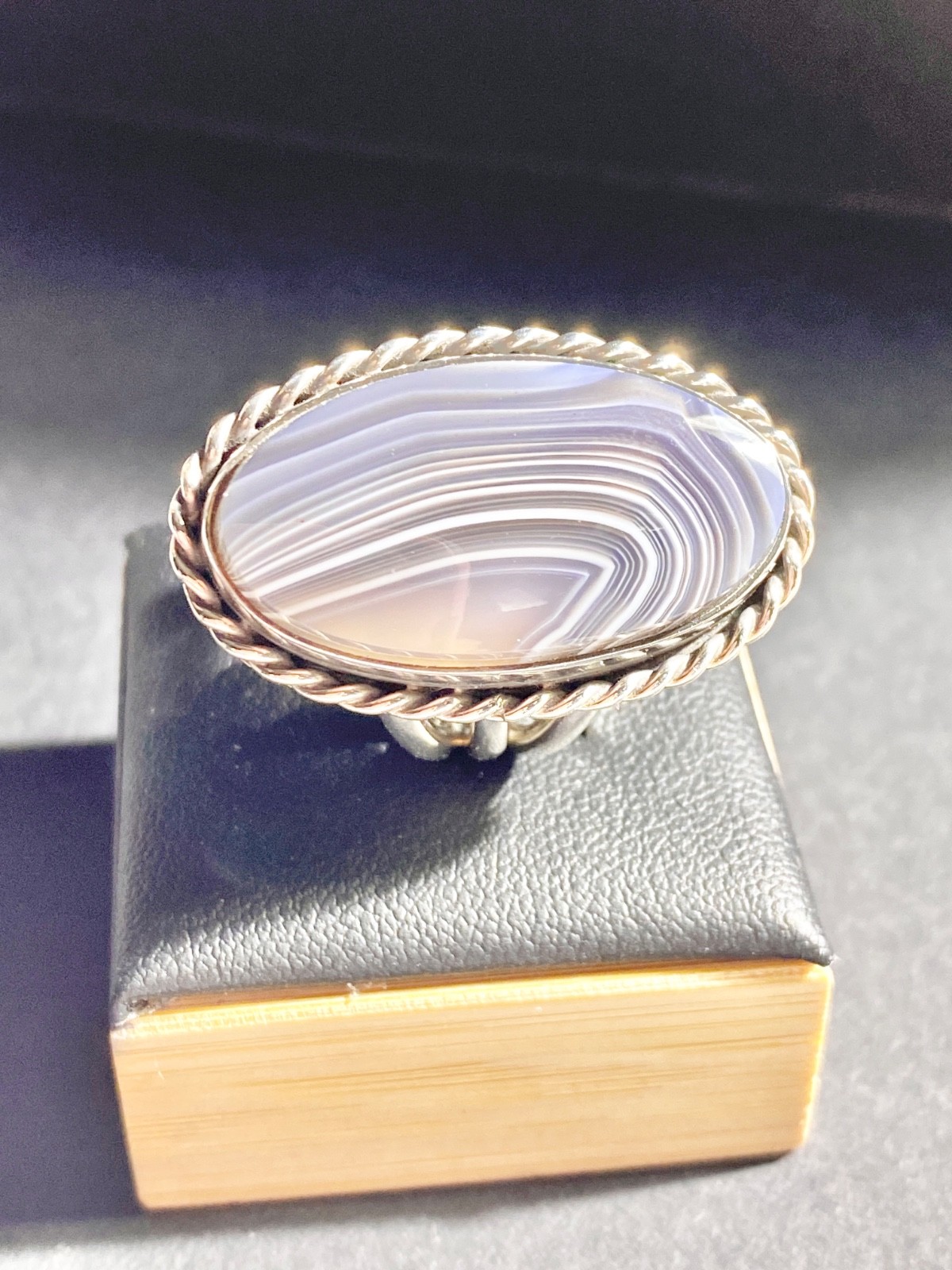 Vintage Sterling 19×27 mm Gray Blue and White Banded Agate Ring Size 7 3/4