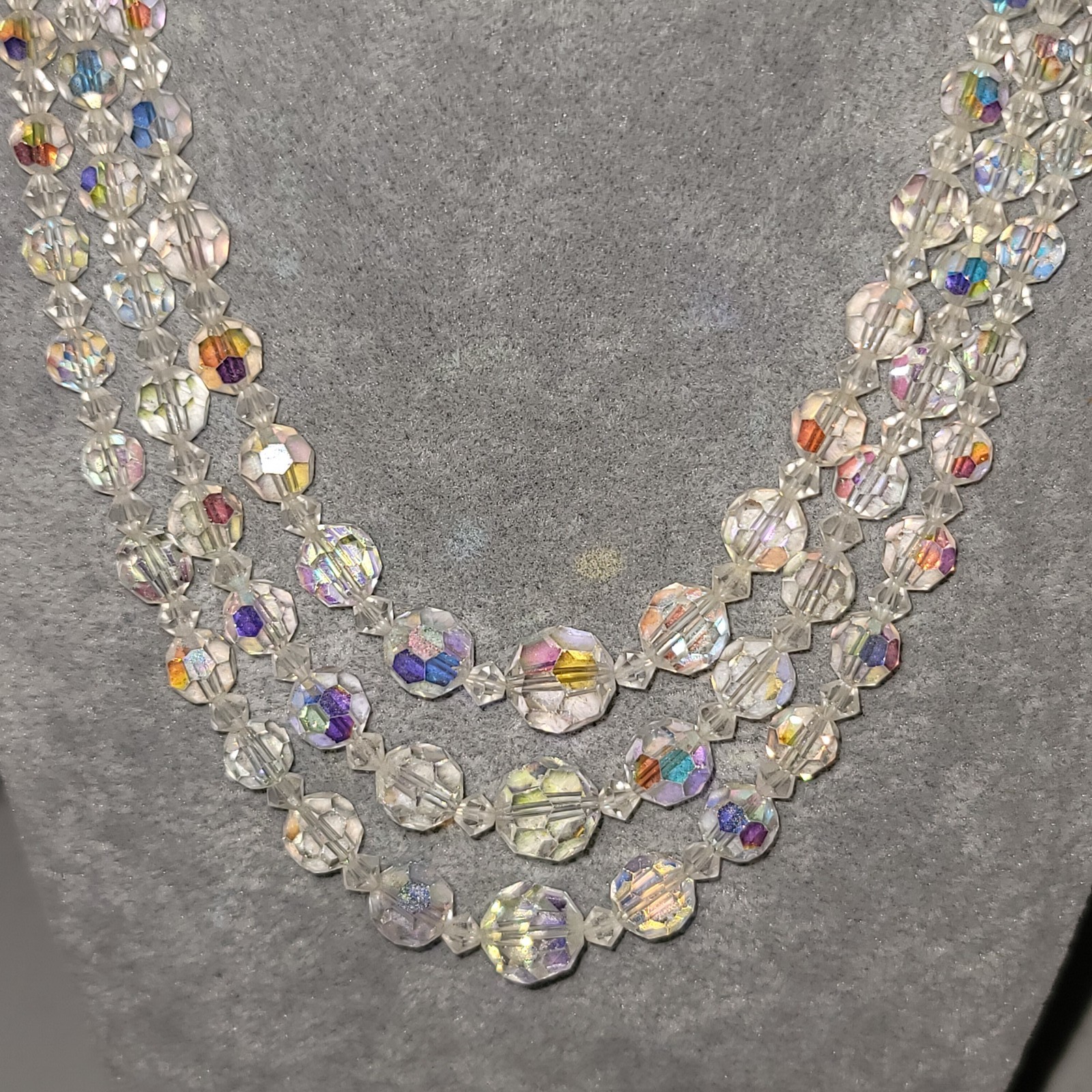 Vintage c1950s 18″ 3-Strand Aurora Borealis Iridescent Graduated Bead Necklace