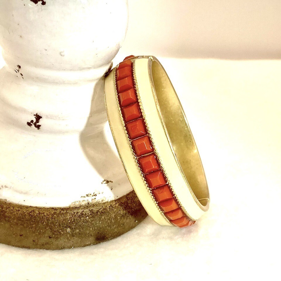 Vtg Gold Tone Hinged Cream Enamel Orange Resin Minimalist Bracelet Bangle Rare B