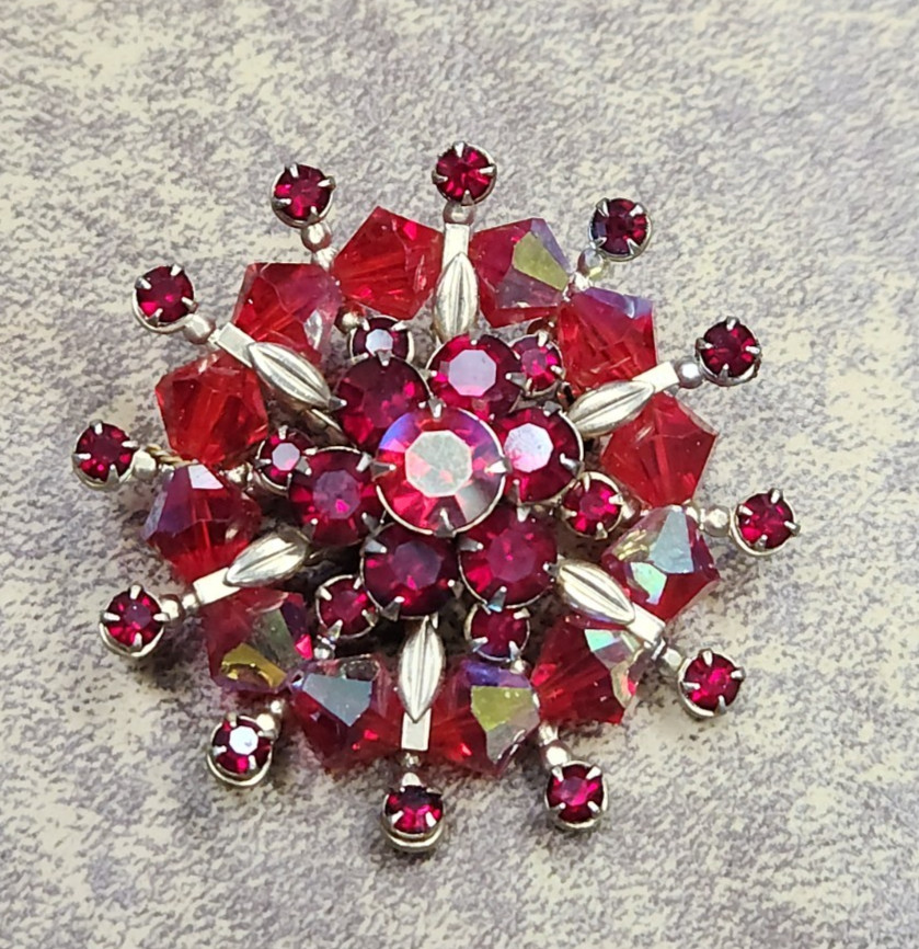 VTG Mid-Century Starburst Red Iridescent Rhinestone & Crystal Beads Brooch