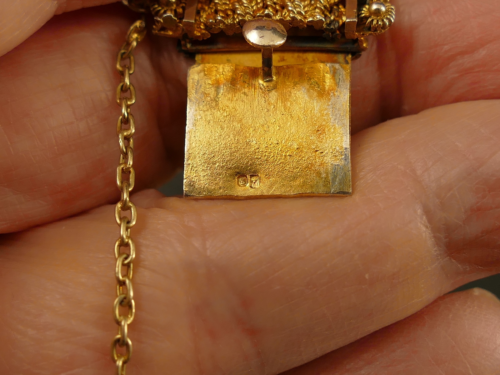 PORTUGUESE SILVER GILT CANNETILLE & BASKETWEAVE HINGED BANGLE BRACELET 1950’S
