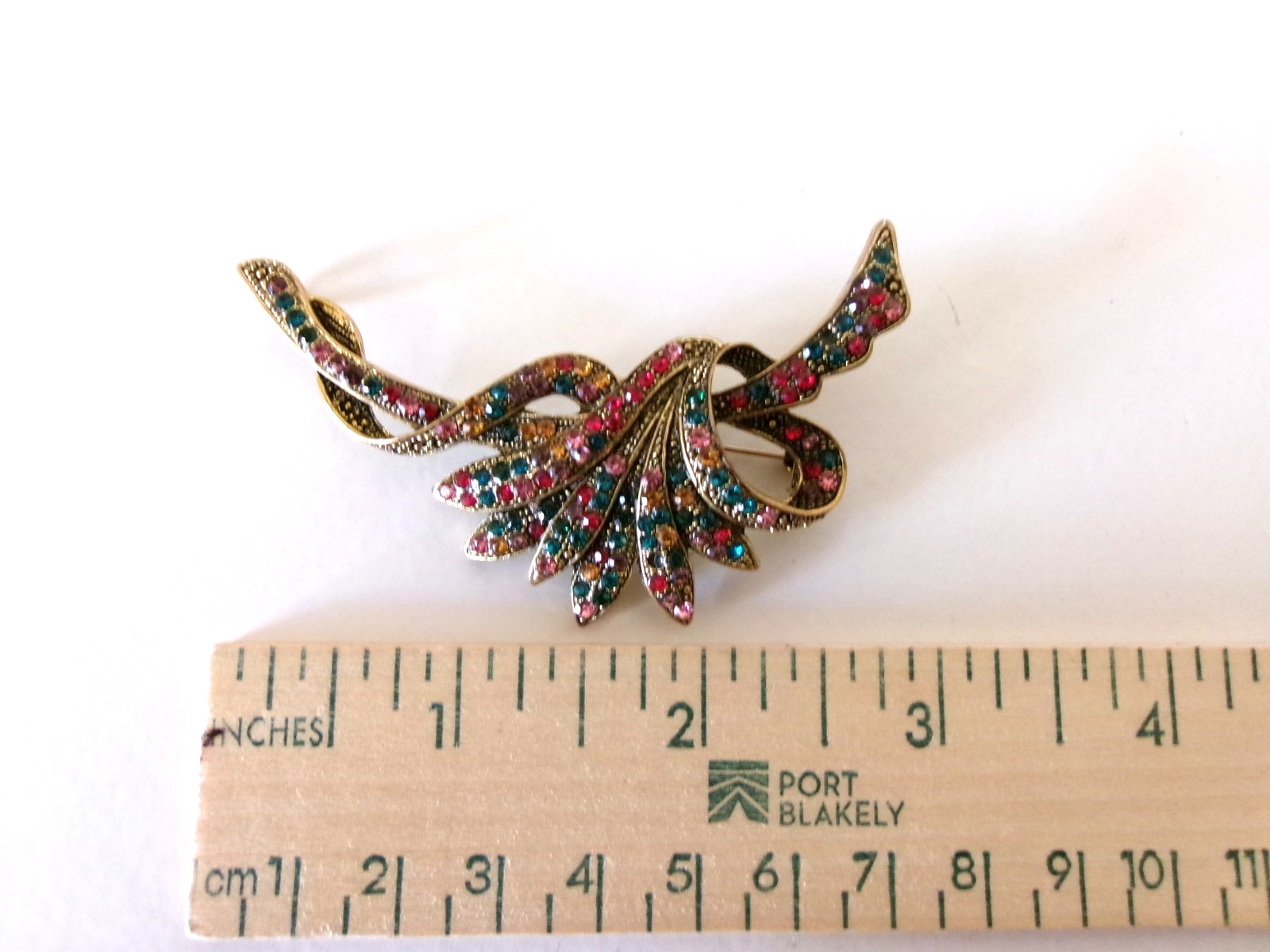 7 Vintage Pins Pinbacks Good Condition Costume Jewelry Lite Wear On Some