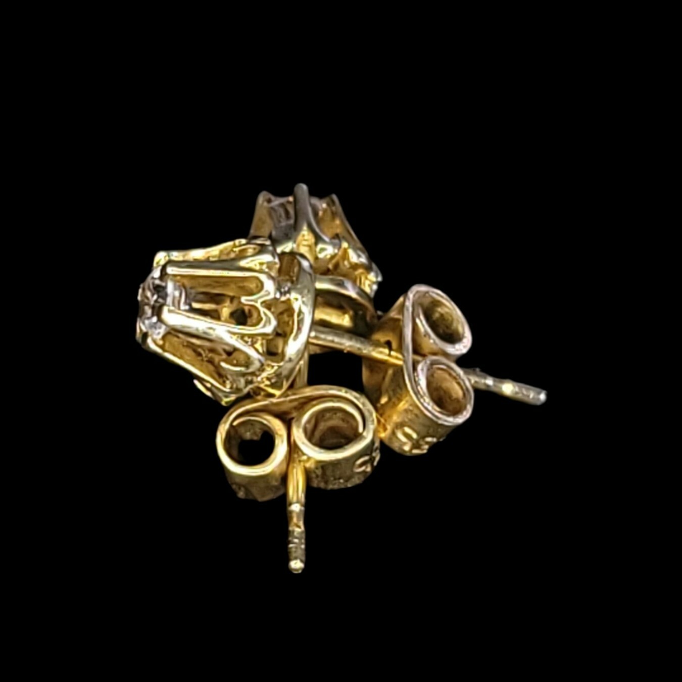 Vintage Handmade 18K Yellow Gold VS2 I 0.35 CTW Diamond Buttercup Stud Earrings