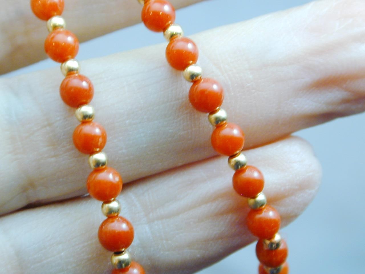 ESTATE Italian Red Coral & 18k Gold Bead Necklace 16 5/8″