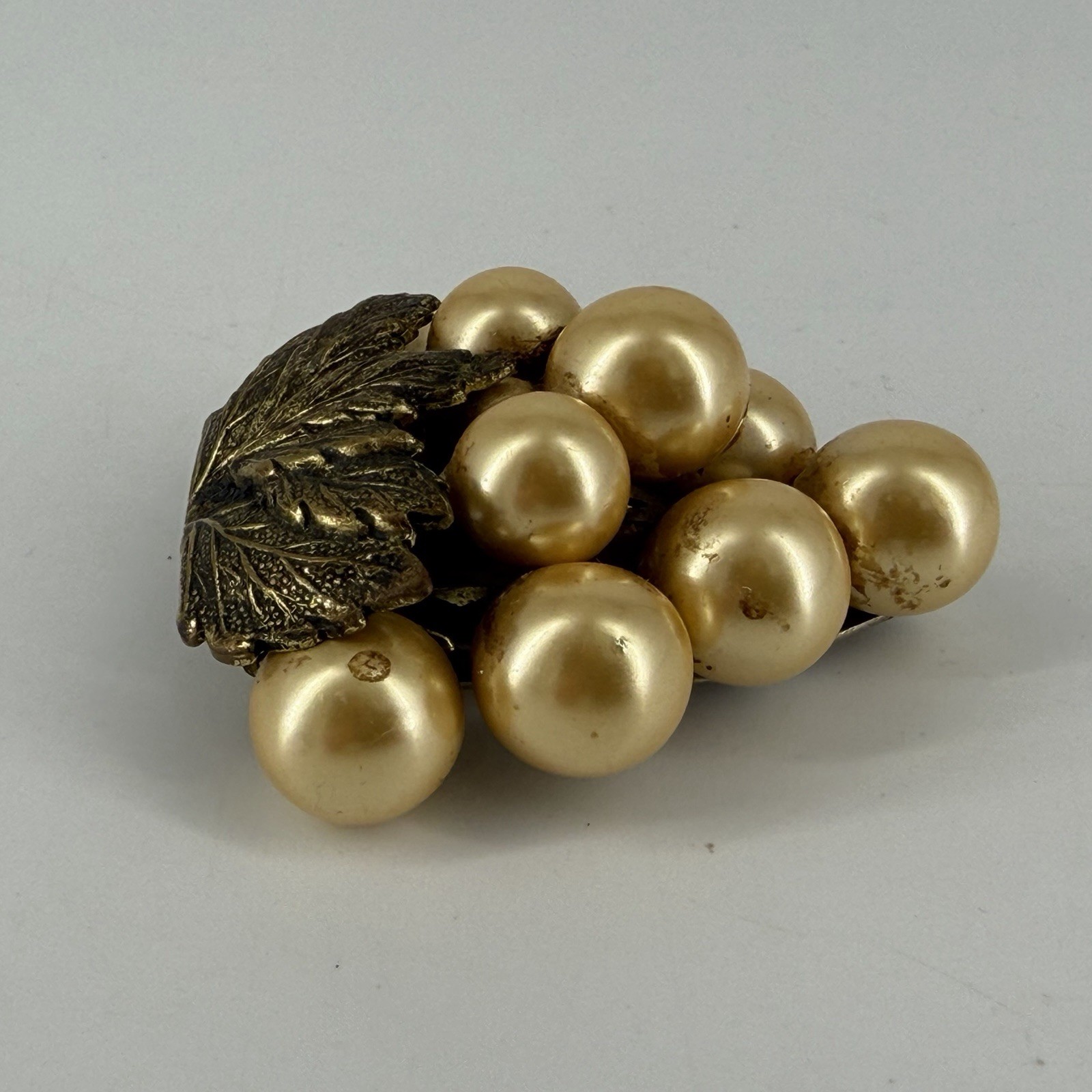 Vintage LARGE 2” Gold Tone Bunch Of Grapes Faux Pearl Antique Fur Clip 1930s