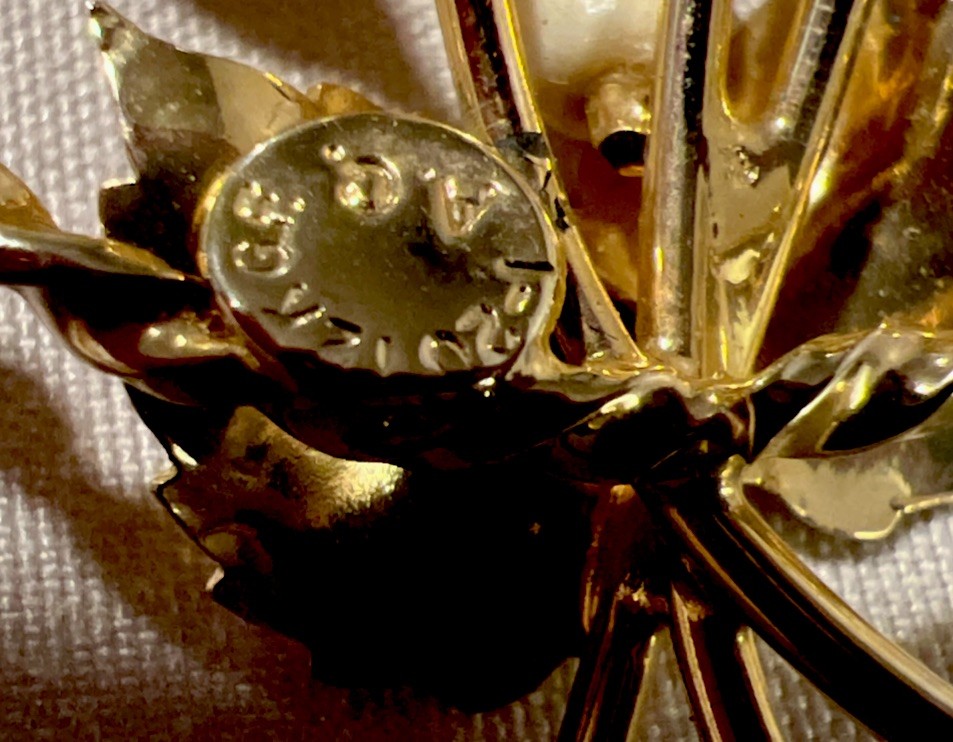 Alice Caviness Dozen Roses Brooch Pin 12 Kt. Gold Filled-Oval Approx. 2″ Glows!