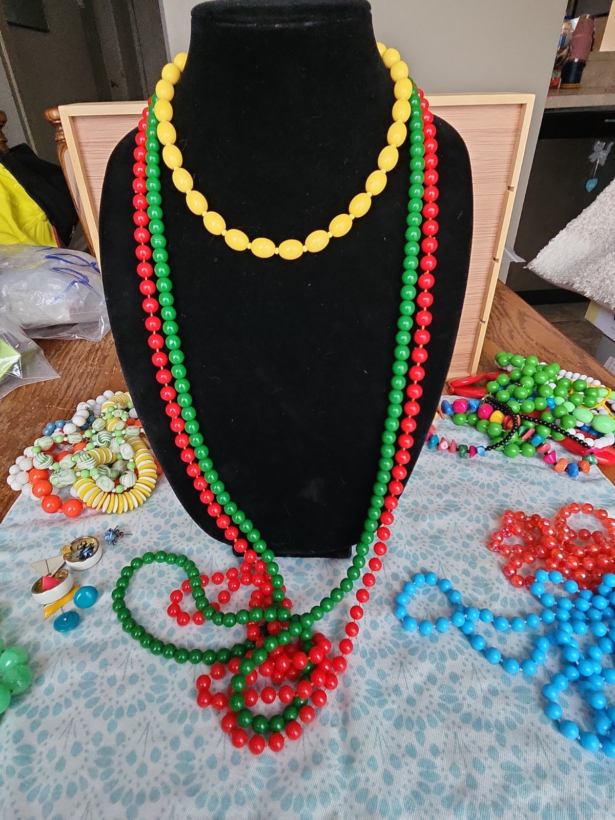 Huge Lot of Vintage Lucite acrylic Glass beaded Necklaces 1950s-1980s