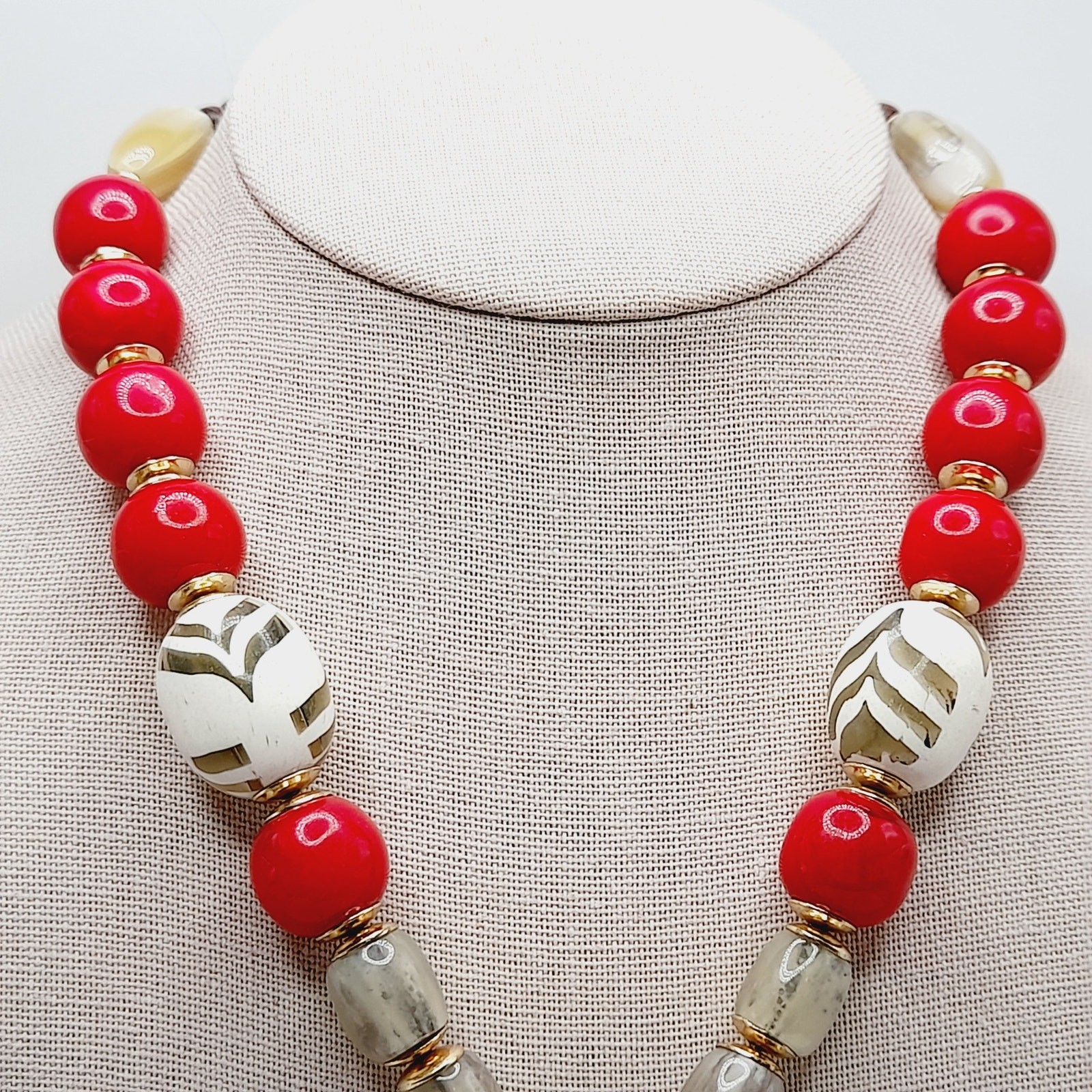 Chico’s Pink Beige Brown Beaded Triple Pendent Necklace – 22 Inches