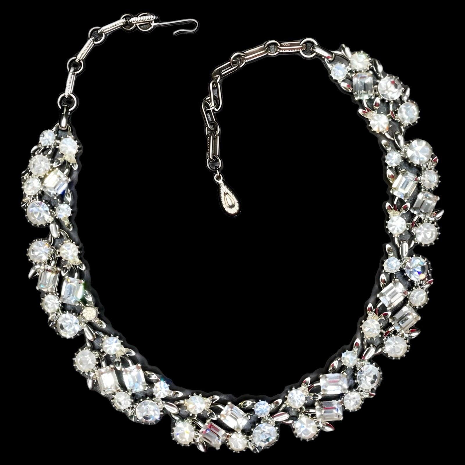 LISNER Colorless 💎 Round And Emerald Cut Floral Rhodium Necklace & Earrings