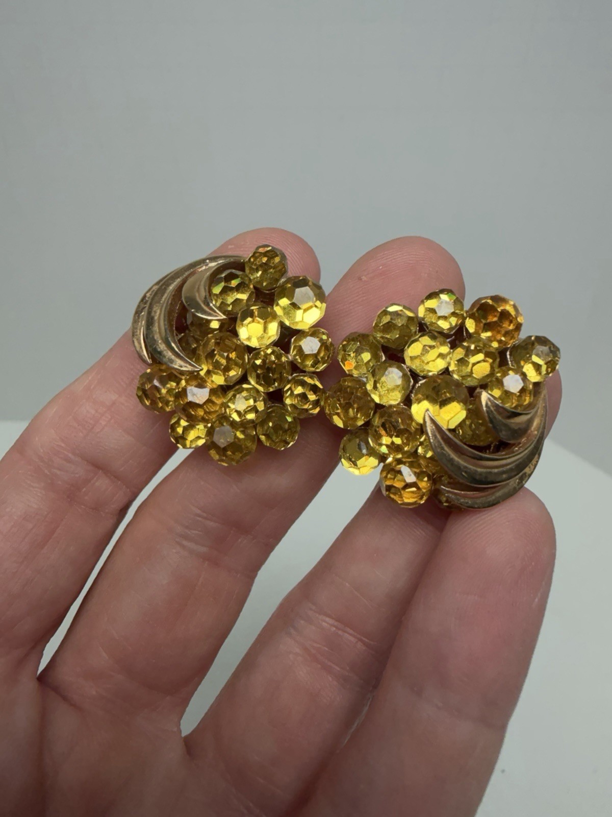 Vintage Crown Trifari Briolette Yellow Faceted Glass Clip On Earrings