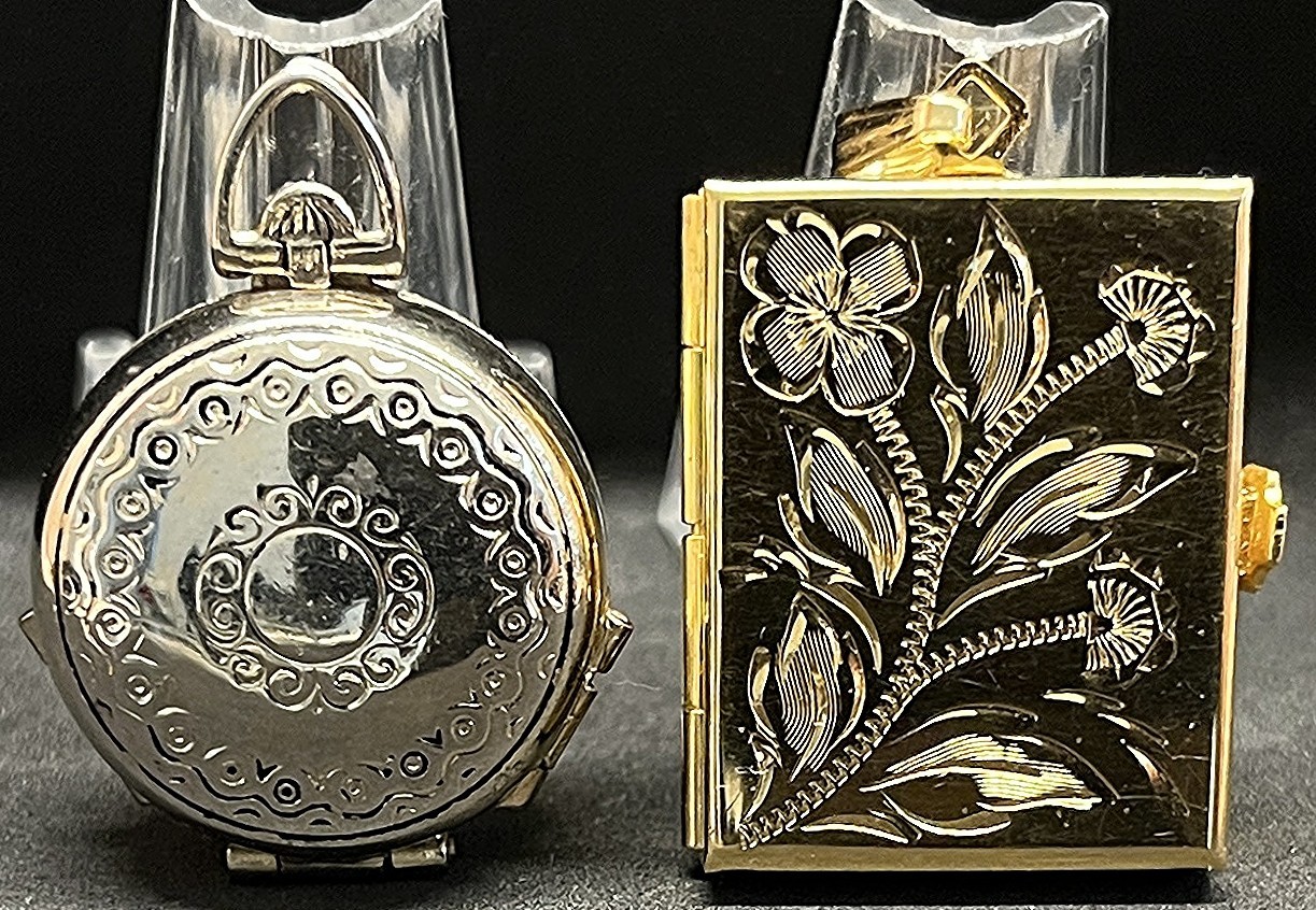 Vintage lot x2 locket photos “Coro” 4 photo way, Art Nouveau, amazing pieces