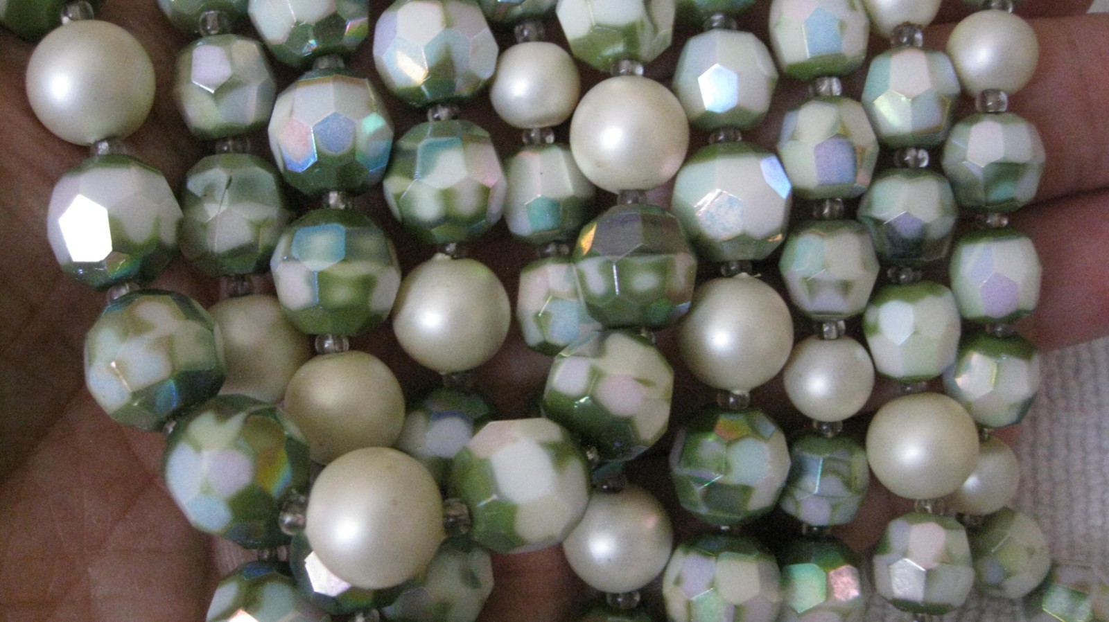 Older Vtg RARE CASTLECLIFF Faceted Glass Faux Pearl 5 Strands 17″/ 18″ 170 Grams