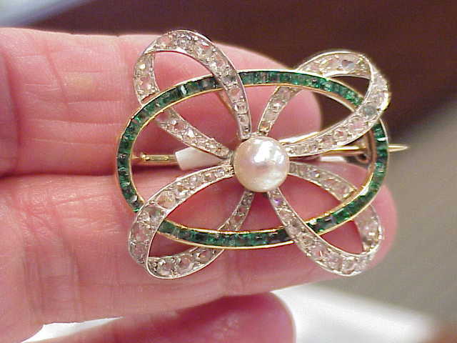 ART DECO 18K GOLD ROSE CUT DIAMONDS & EMERALDS & PEARL BROOCH LATE 1800’S