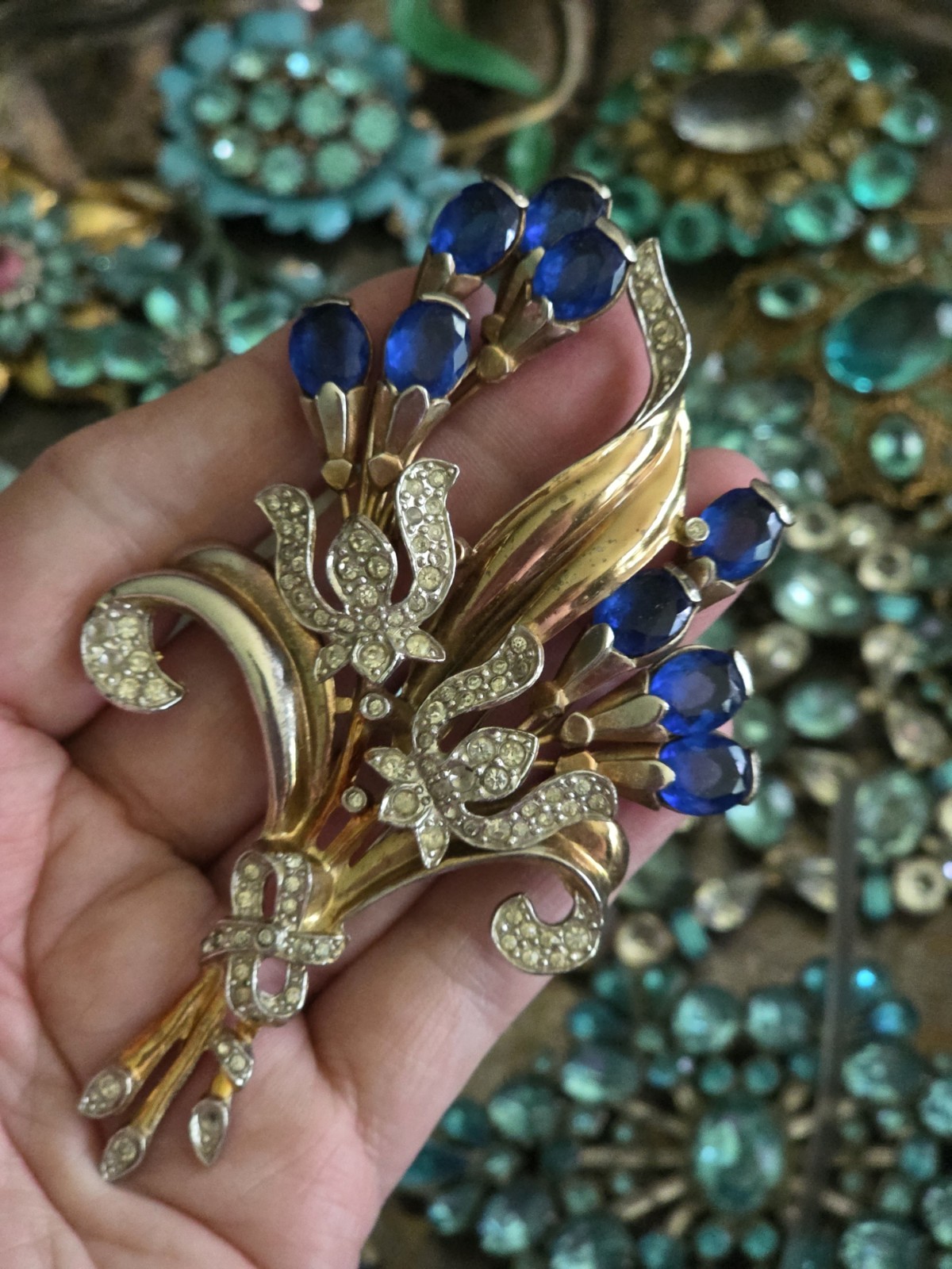 Deco Goldtone Spray Brooch