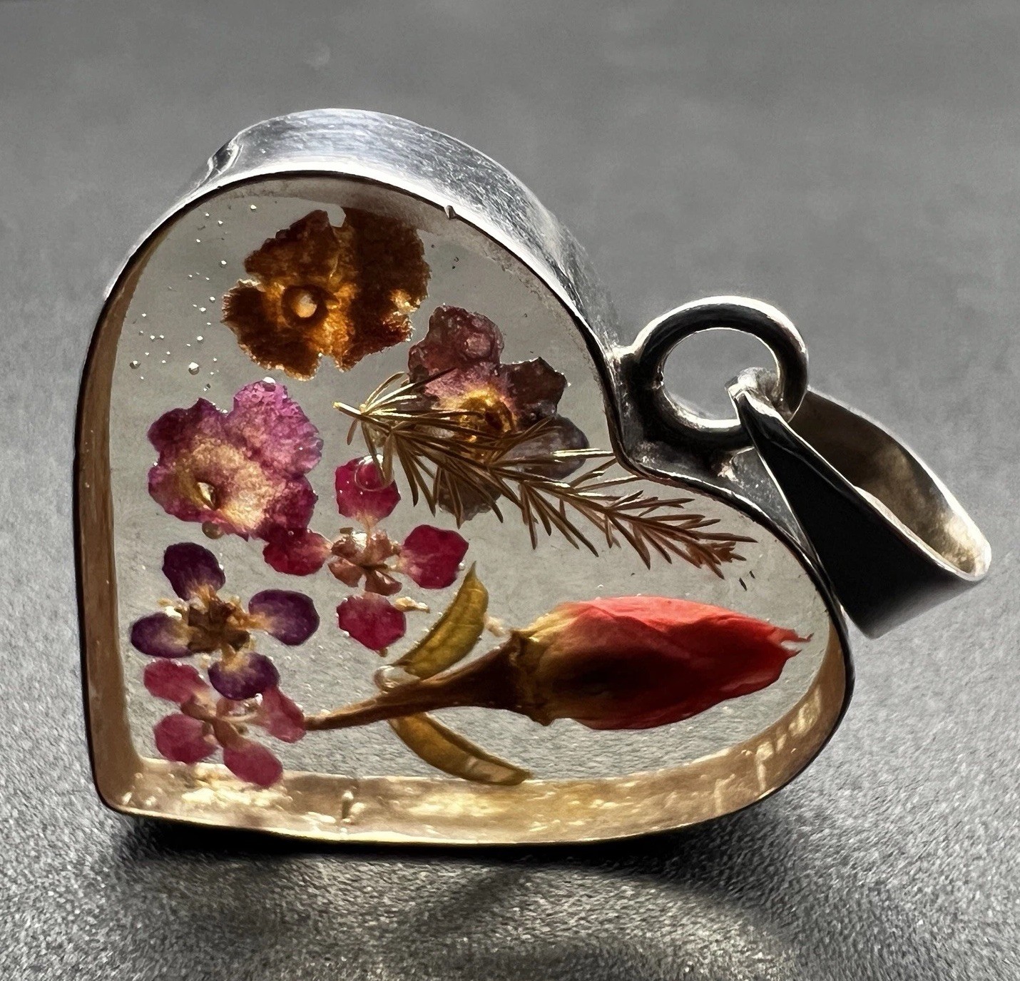 Vintage ATI Mexico Sterling Silver Dried Flowers In Resin Heart Pendant Signed