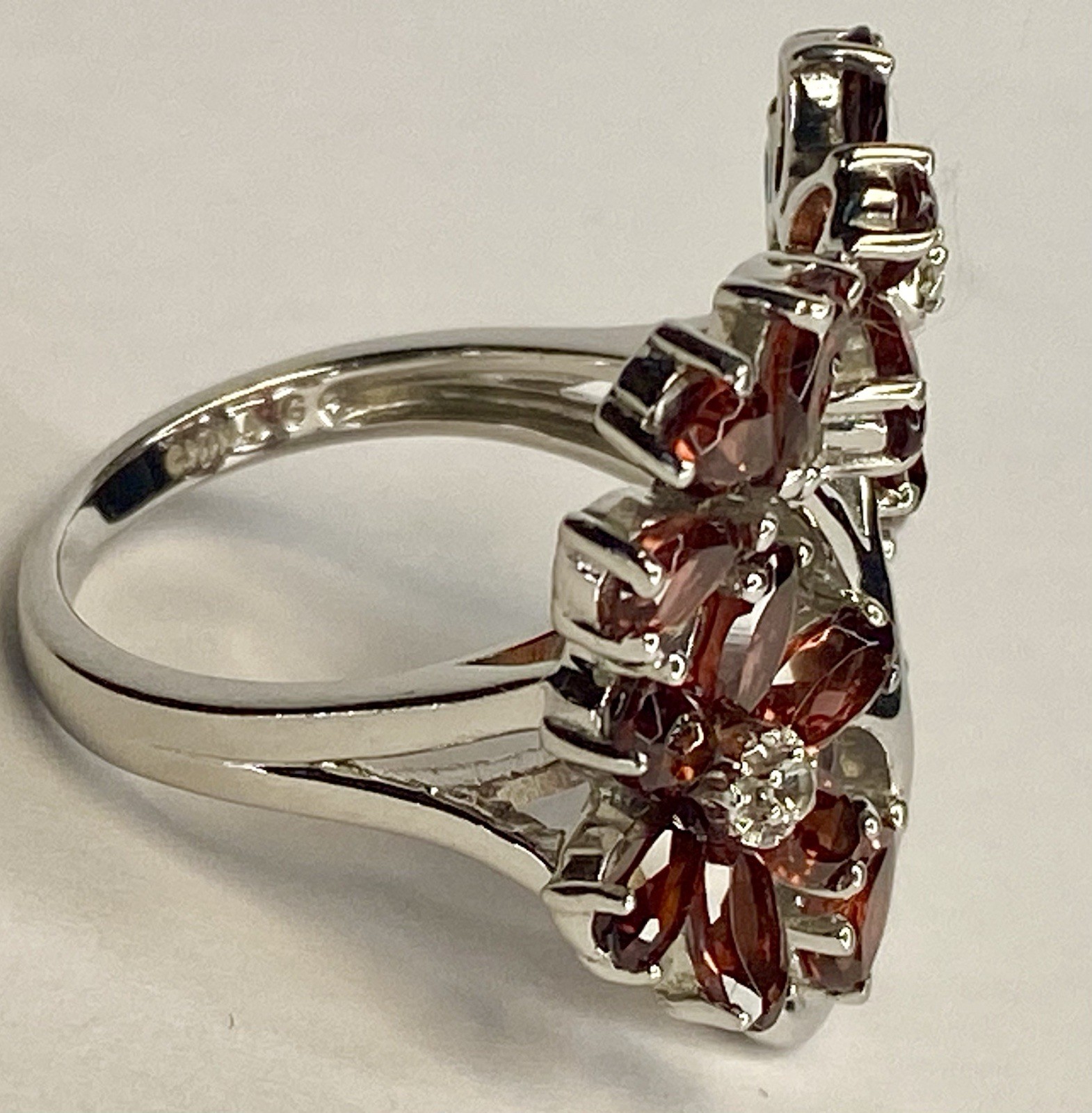 Vintage 925 Sterling Silver Natural Garnet Flower Floral Cluster Statement Ring
