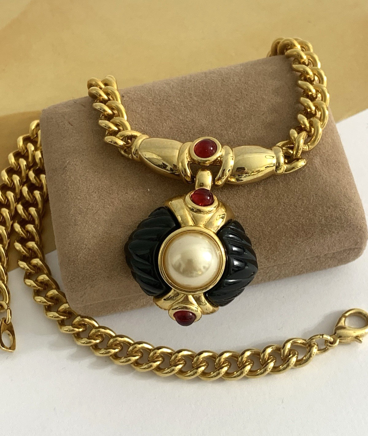 Vintage IVANA Trump Necklace Gold Tone Red Glass Cabochons Carved Black Lucite