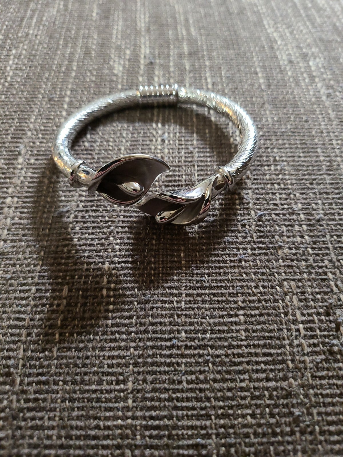 Silver toned flower bracelet quality HSN Vintage piece