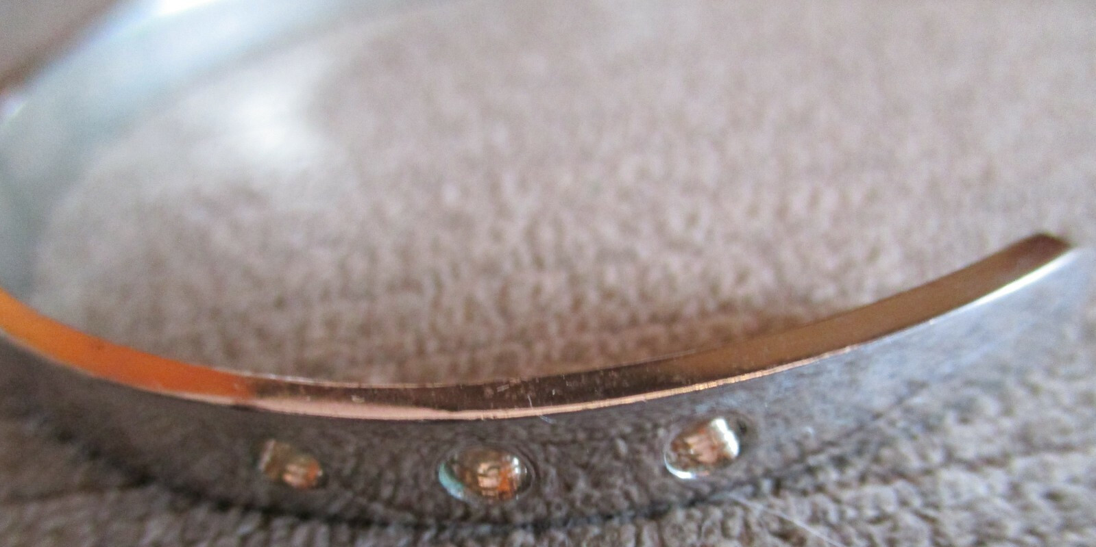VTG. HENRI BENDEL SILVER TONE HINGED BUCKLE BRACELET